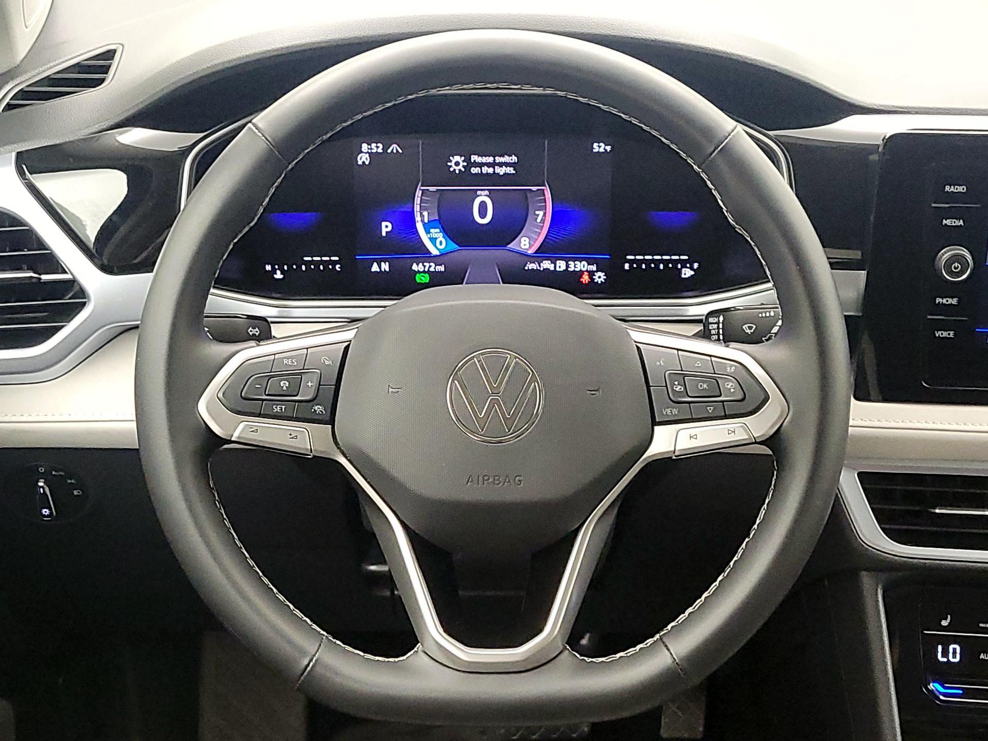 Thumbnail: 2025 Volkswagen Taos - 10