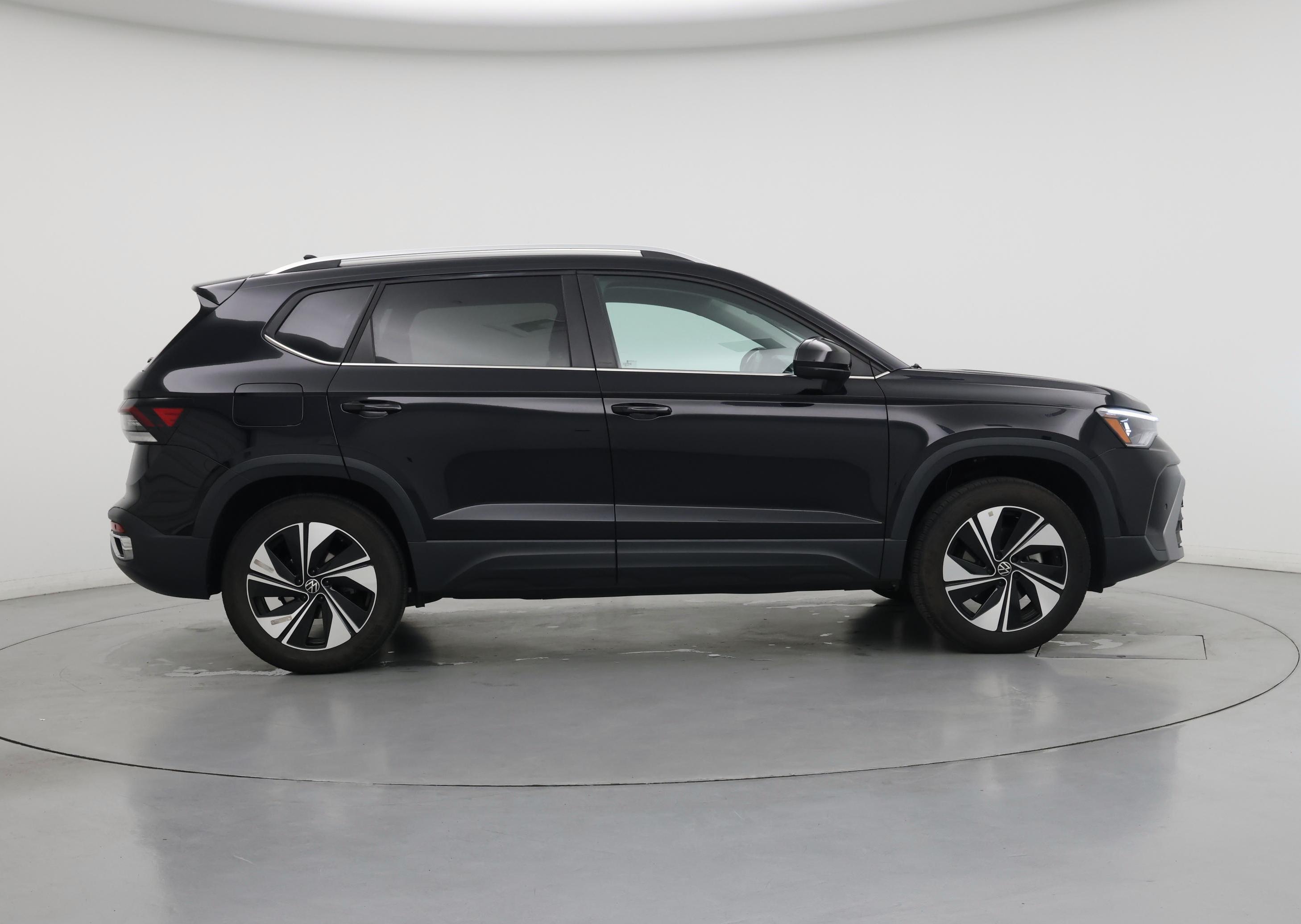 Thumbnail: 2025 Volkswagen Taos - 7