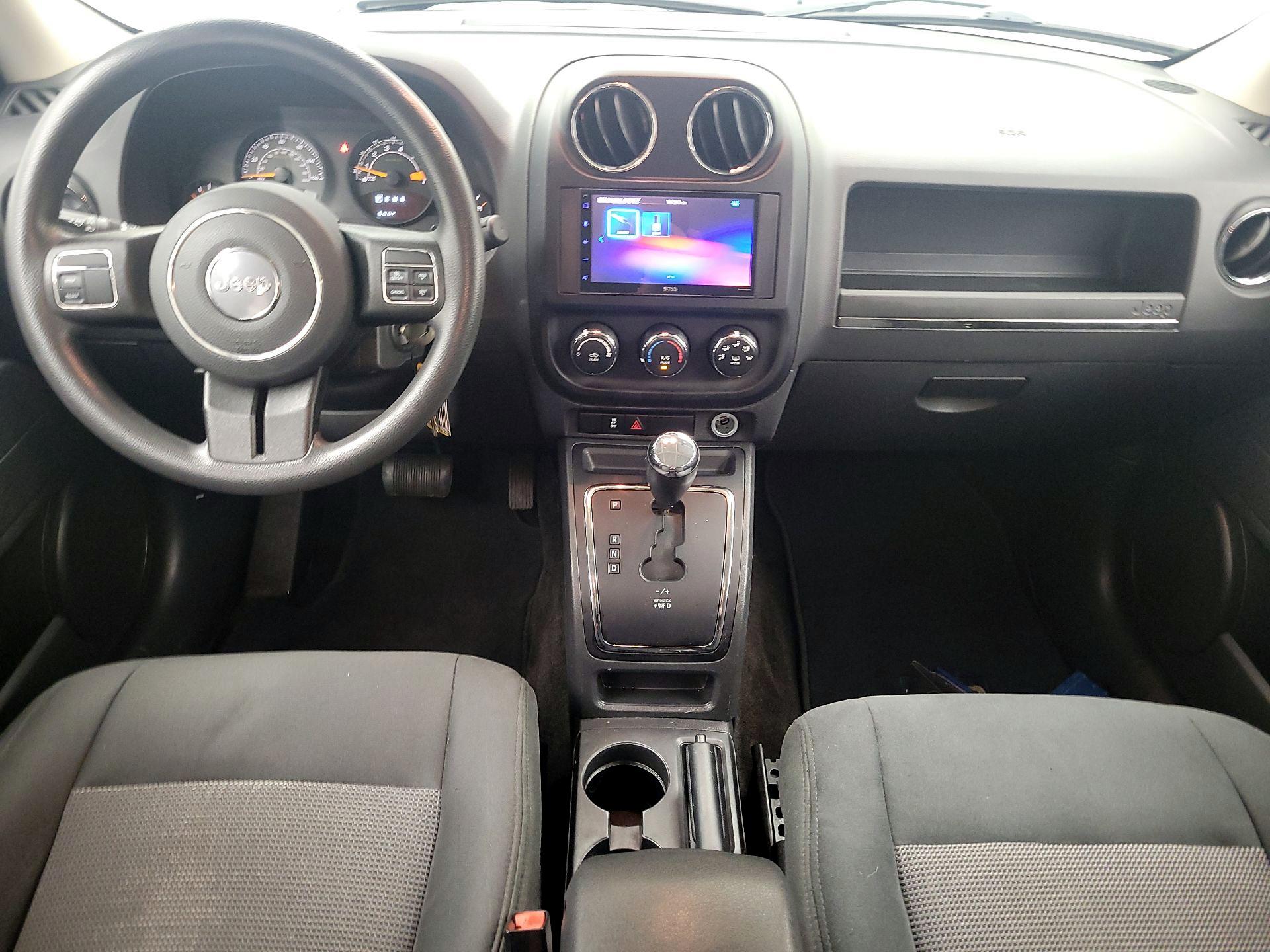 Thumbnail: 2017 Jeep Patriot - 9