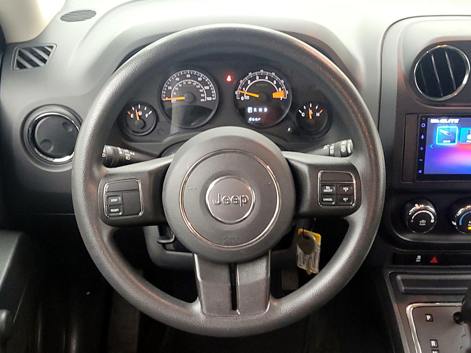 Thumbnail: 2017 Jeep Patriot - 10