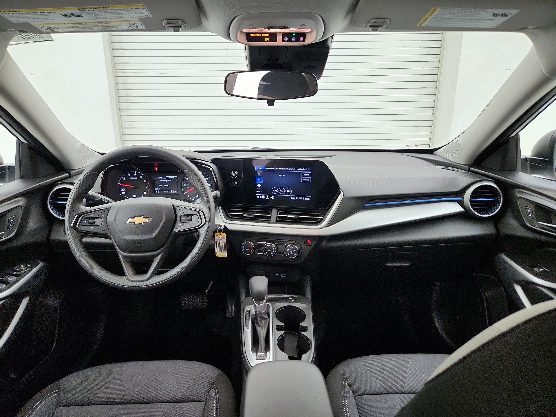 Thumbnail: 2026 Chevrolet Trax - 9