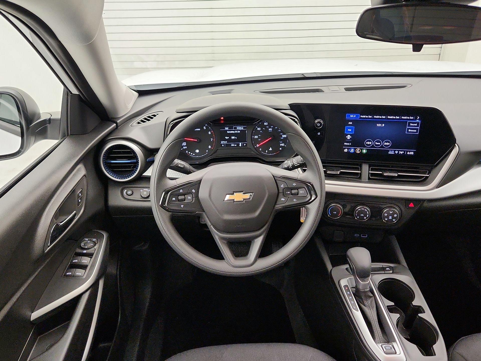 Thumbnail: 2026 Chevrolet Trax - 10