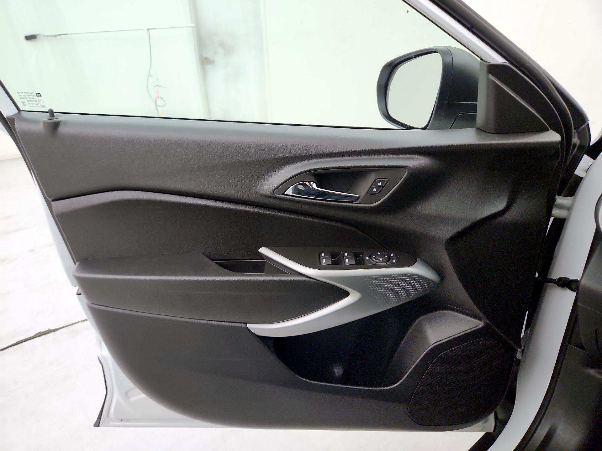 Thumbnail: 2026 Chevrolet Trax - 12