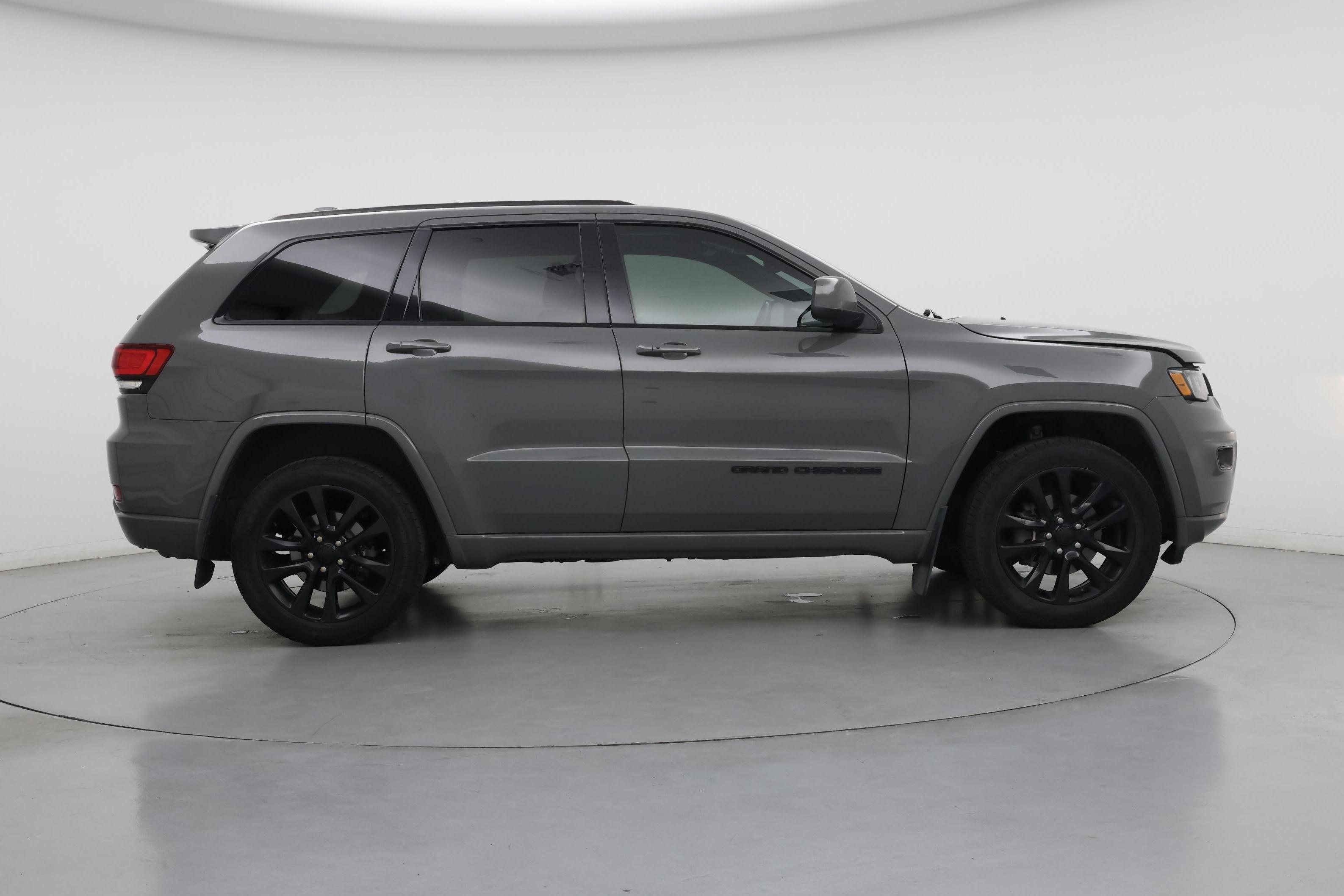 Thumbnail: 2020 Jeep Grand Cherokee - 7