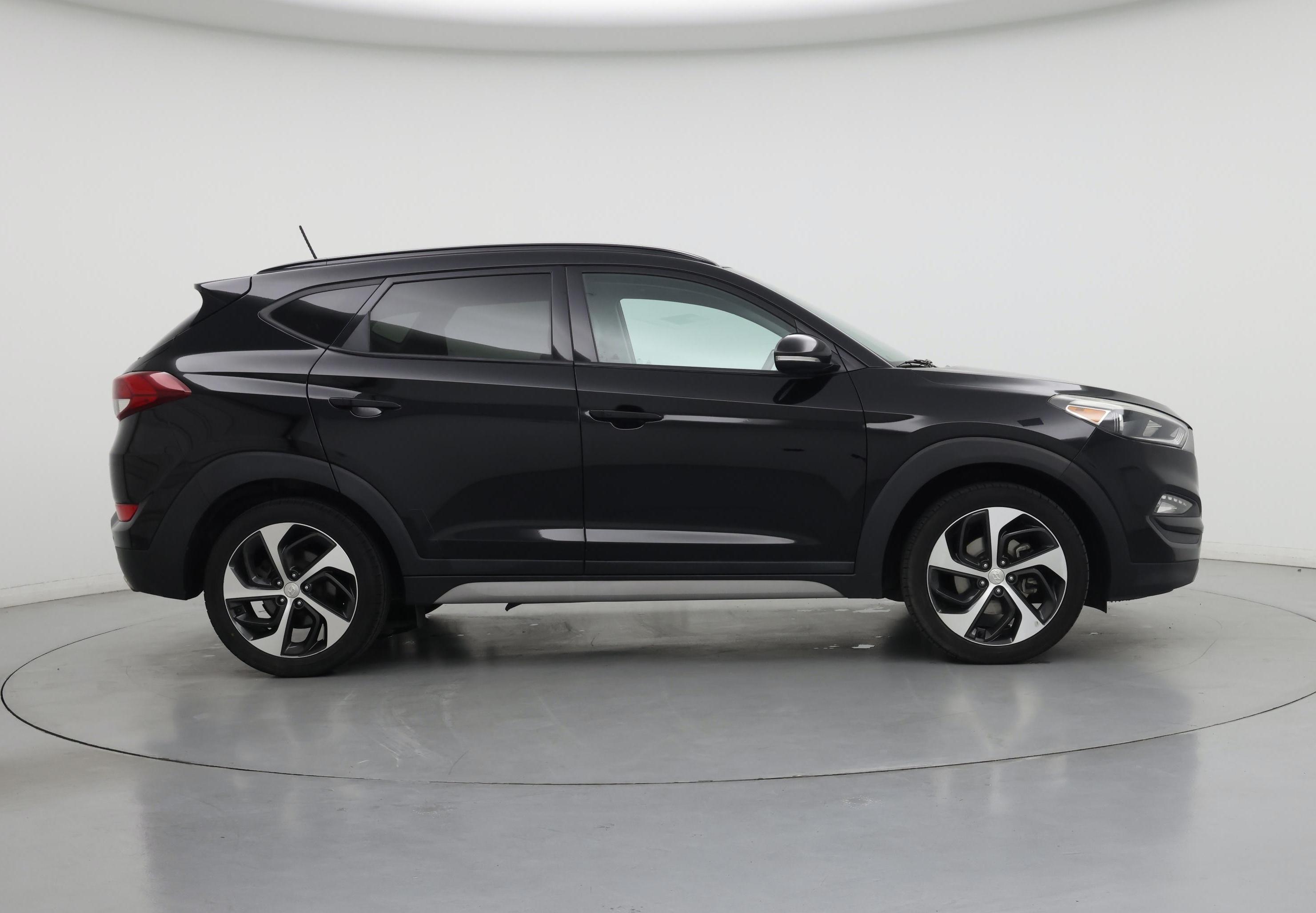 Thumbnail: 2017 Hyundai Tucson - 7