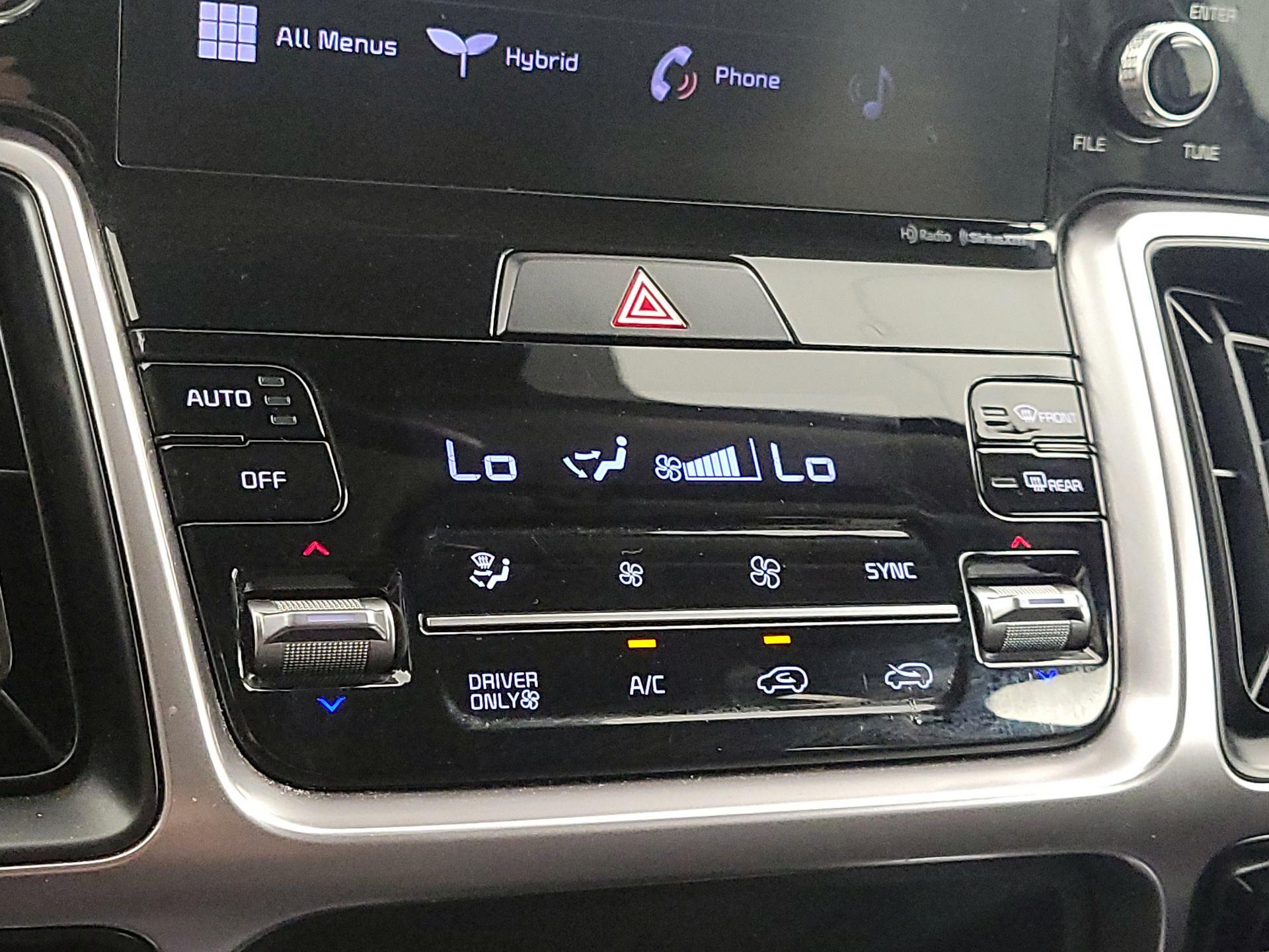 Thumbnail: 2021 Kia Sorento - 16