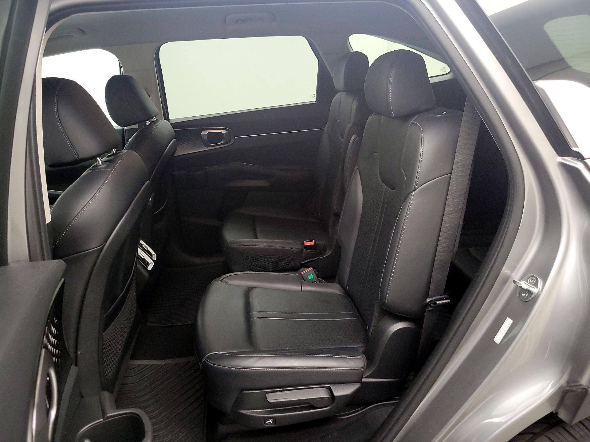 Thumbnail: 2021 Kia Sorento - 19