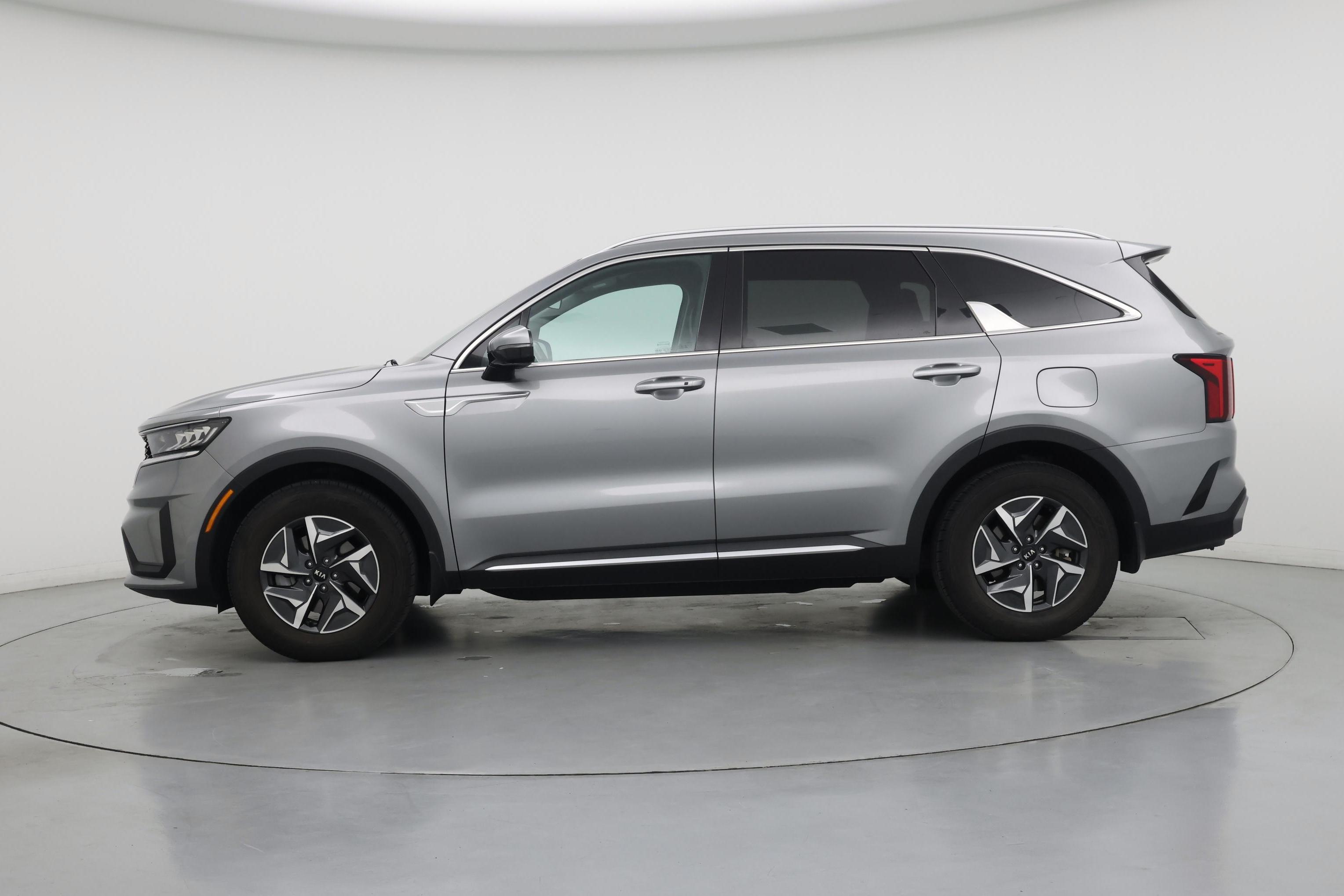 Thumbnail: 2021 Kia Sorento - 3