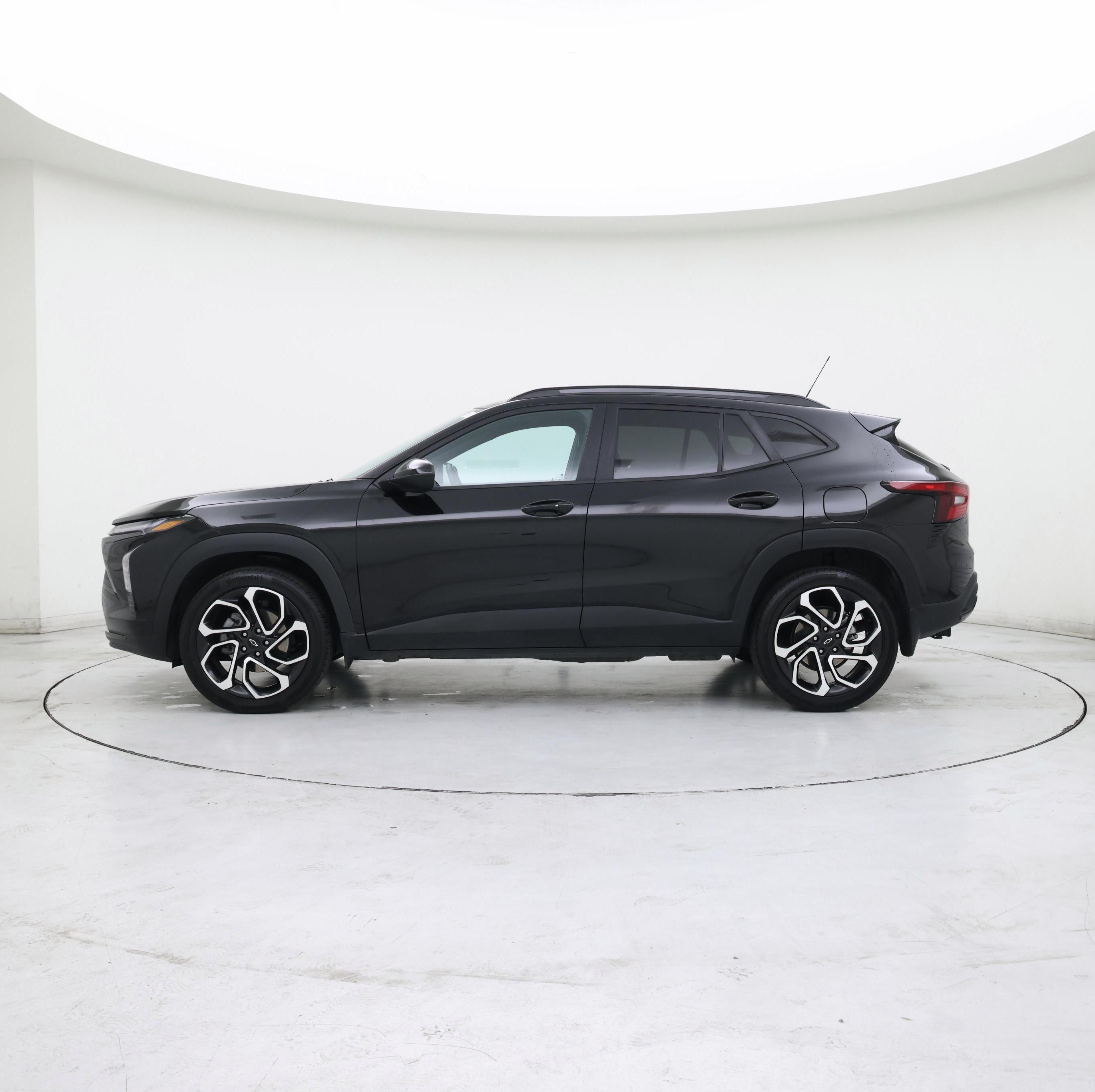 Thumbnail: 2024 Chevrolet Trax - 3