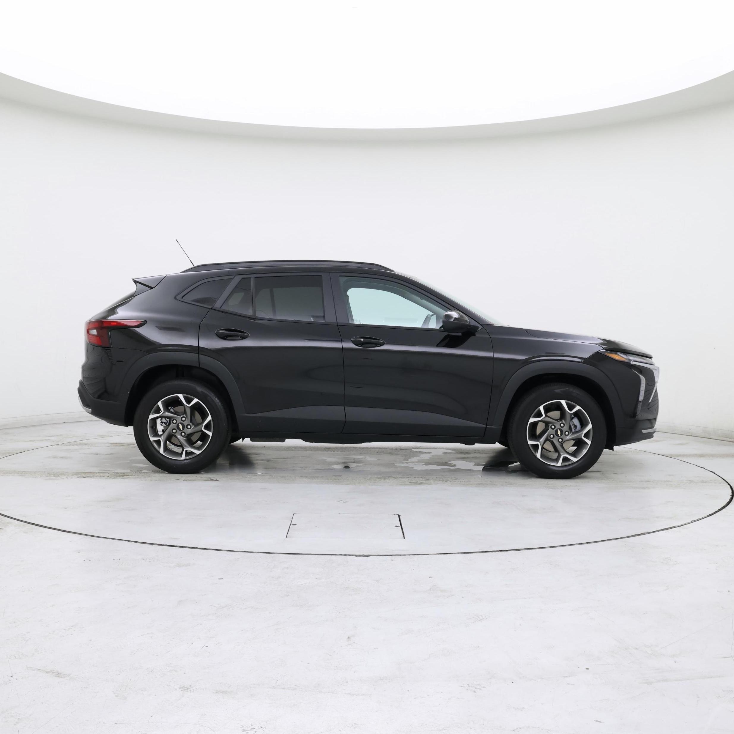 Thumbnail: 2025 Chevrolet Trax - 7