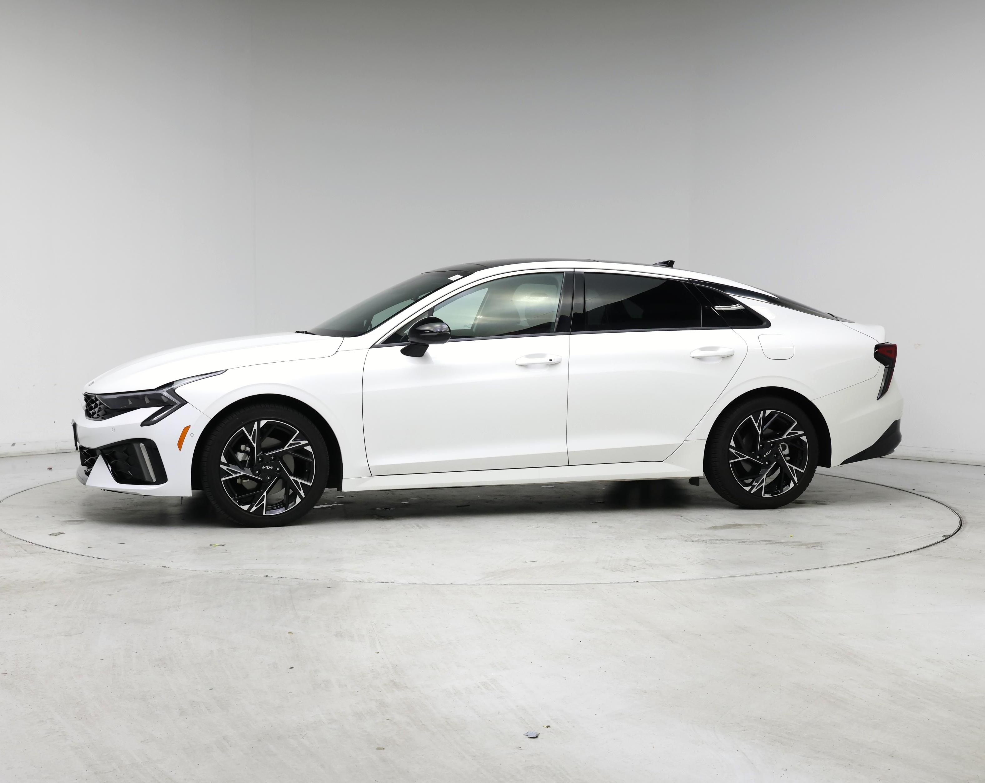 Thumbnail: 2025 Kia K5 - 3