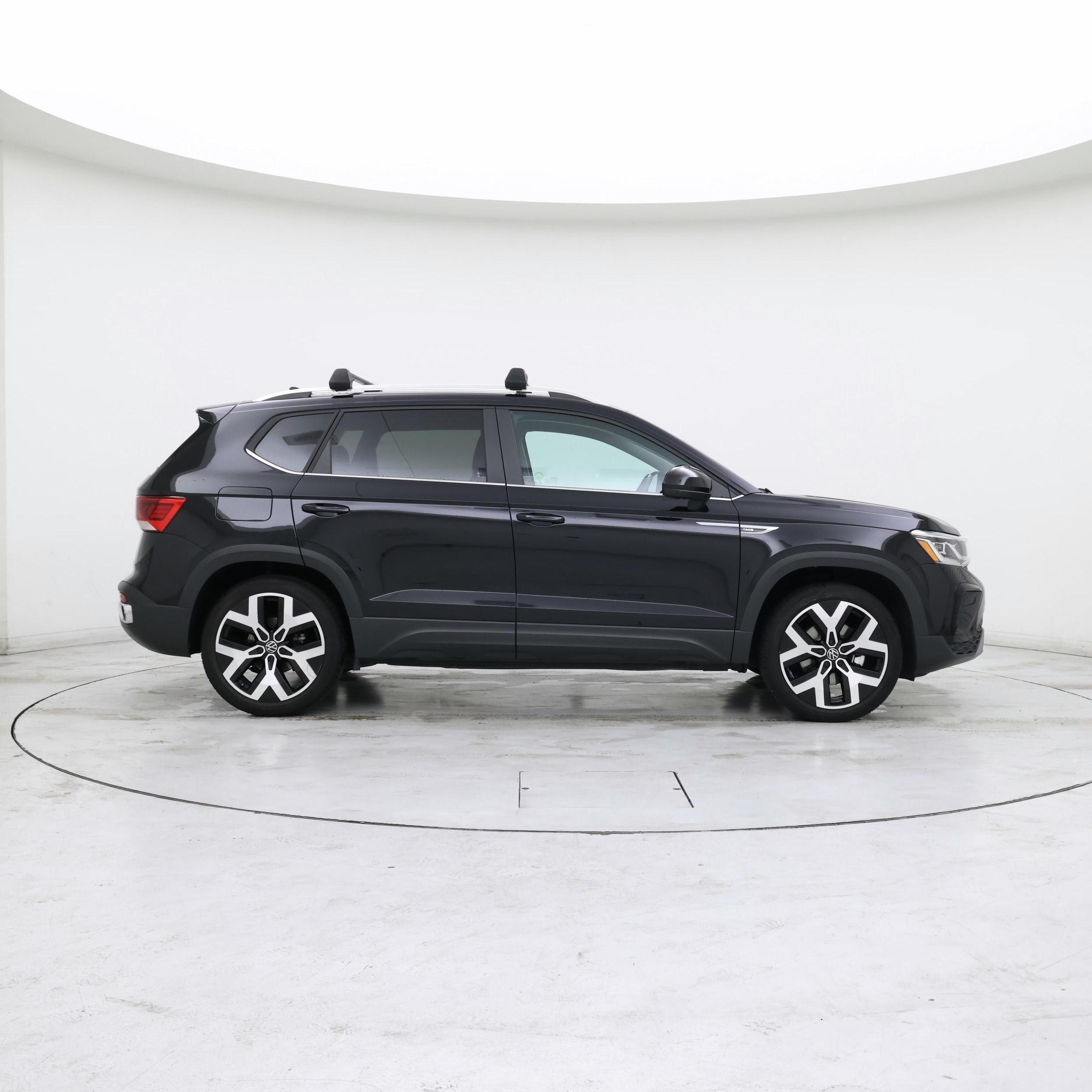Thumbnail: 2023 Volkswagen Taos - 7