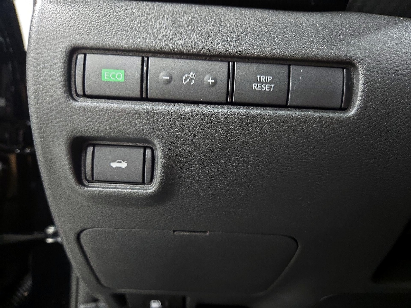 2025 Nissan Sentra SV - Photo 14