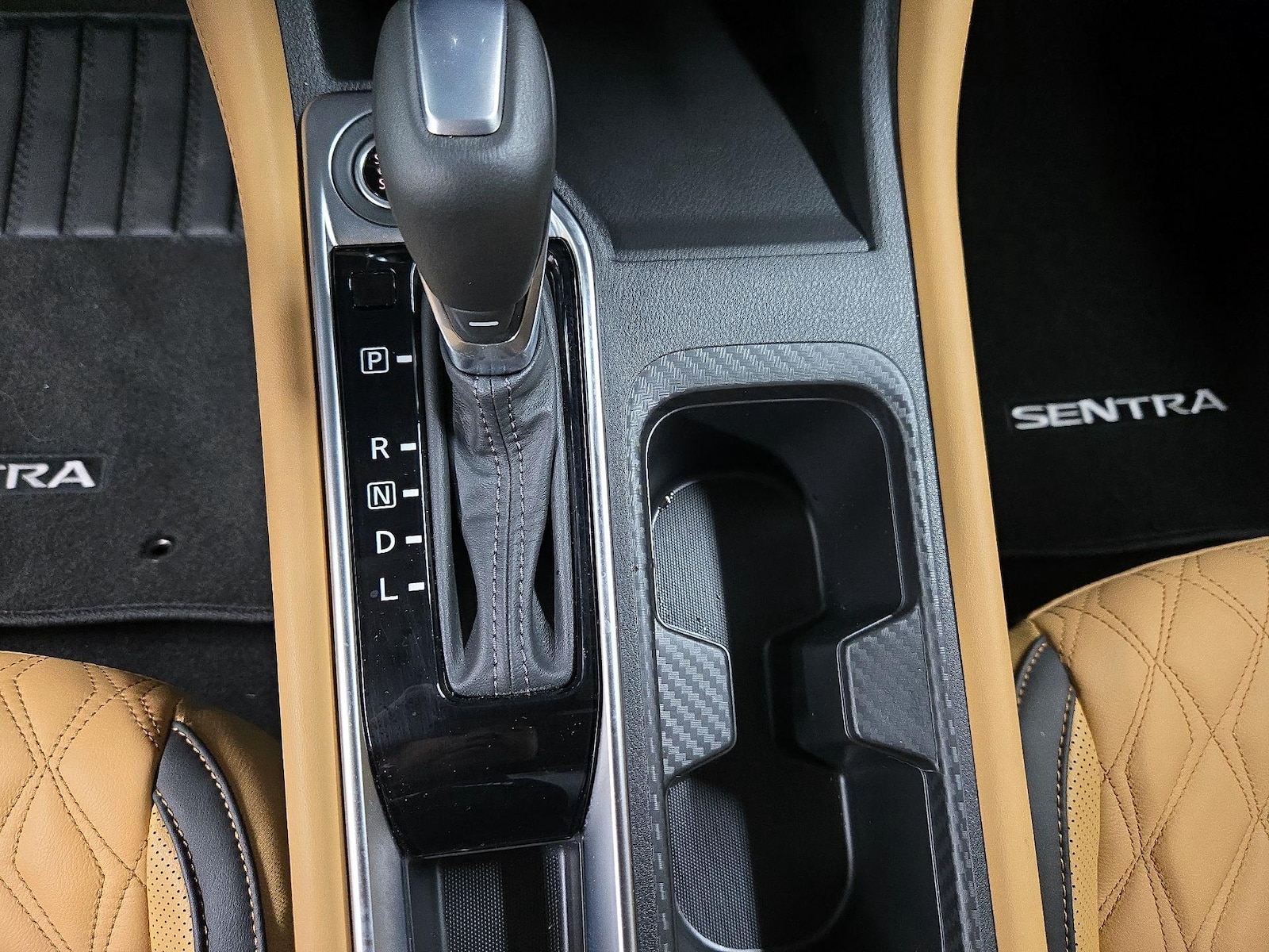 2025 Nissan Sentra SV - Photo 18