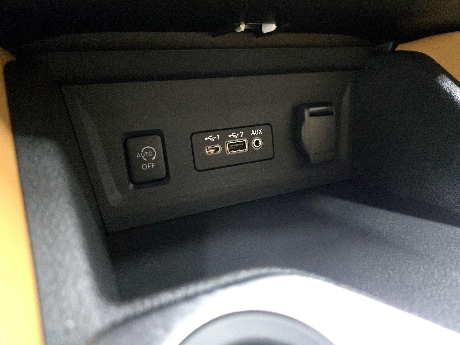 2025 Nissan Sentra SV - Photo 19