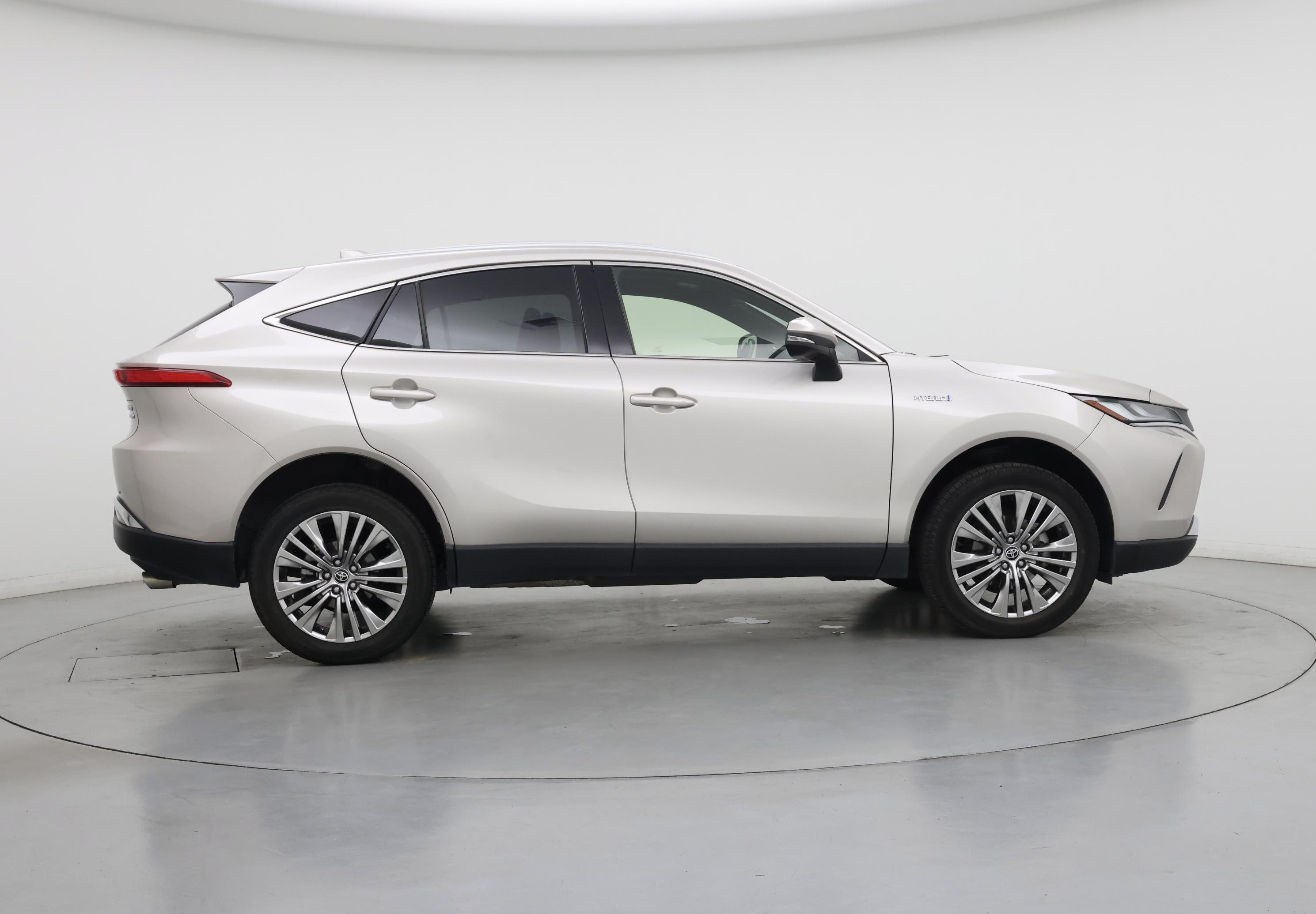 Thumbnail: 2021 Toyota Venza - 7