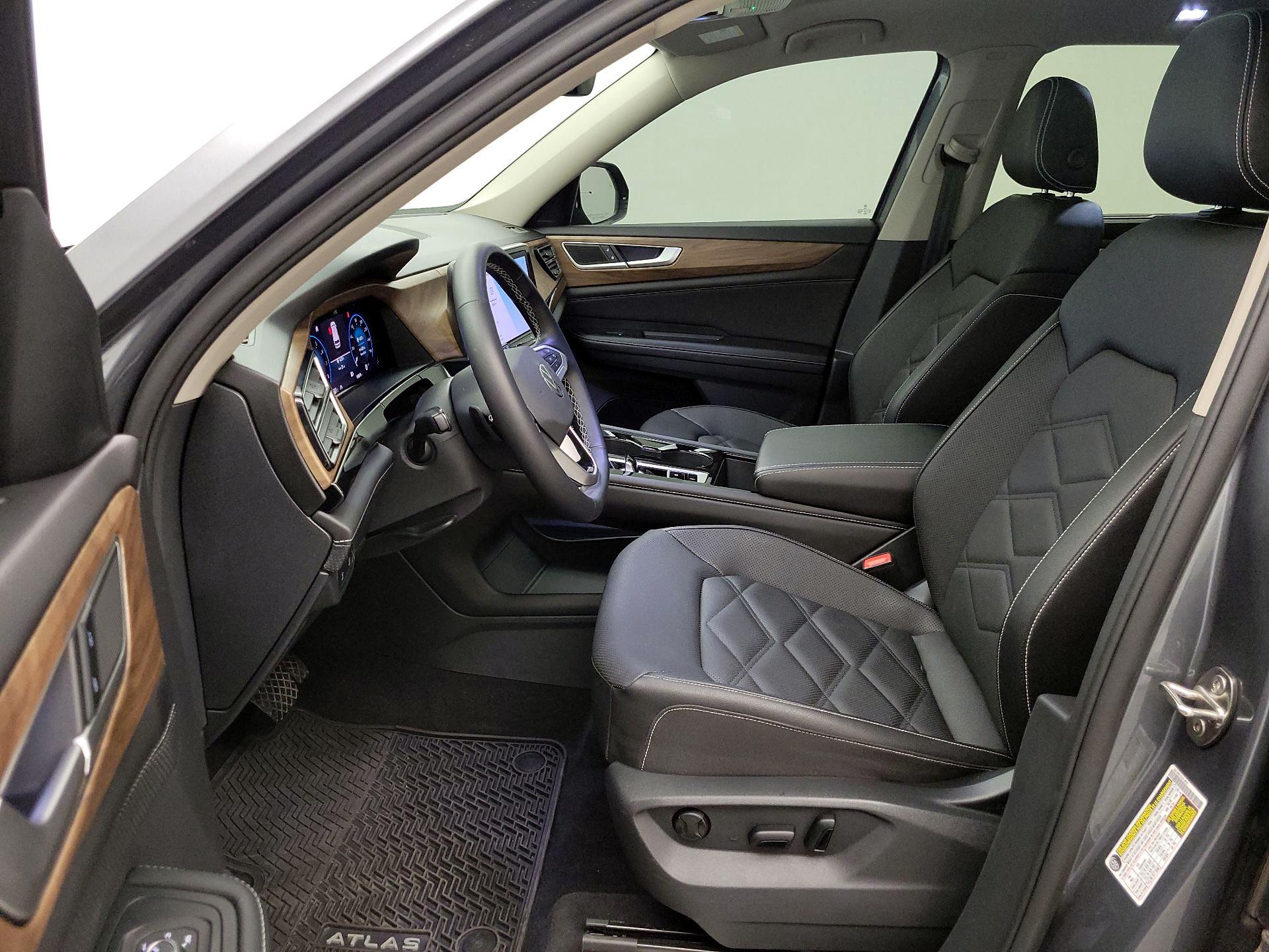 Thumbnail: 2025 Volkswagen Atlas - 11