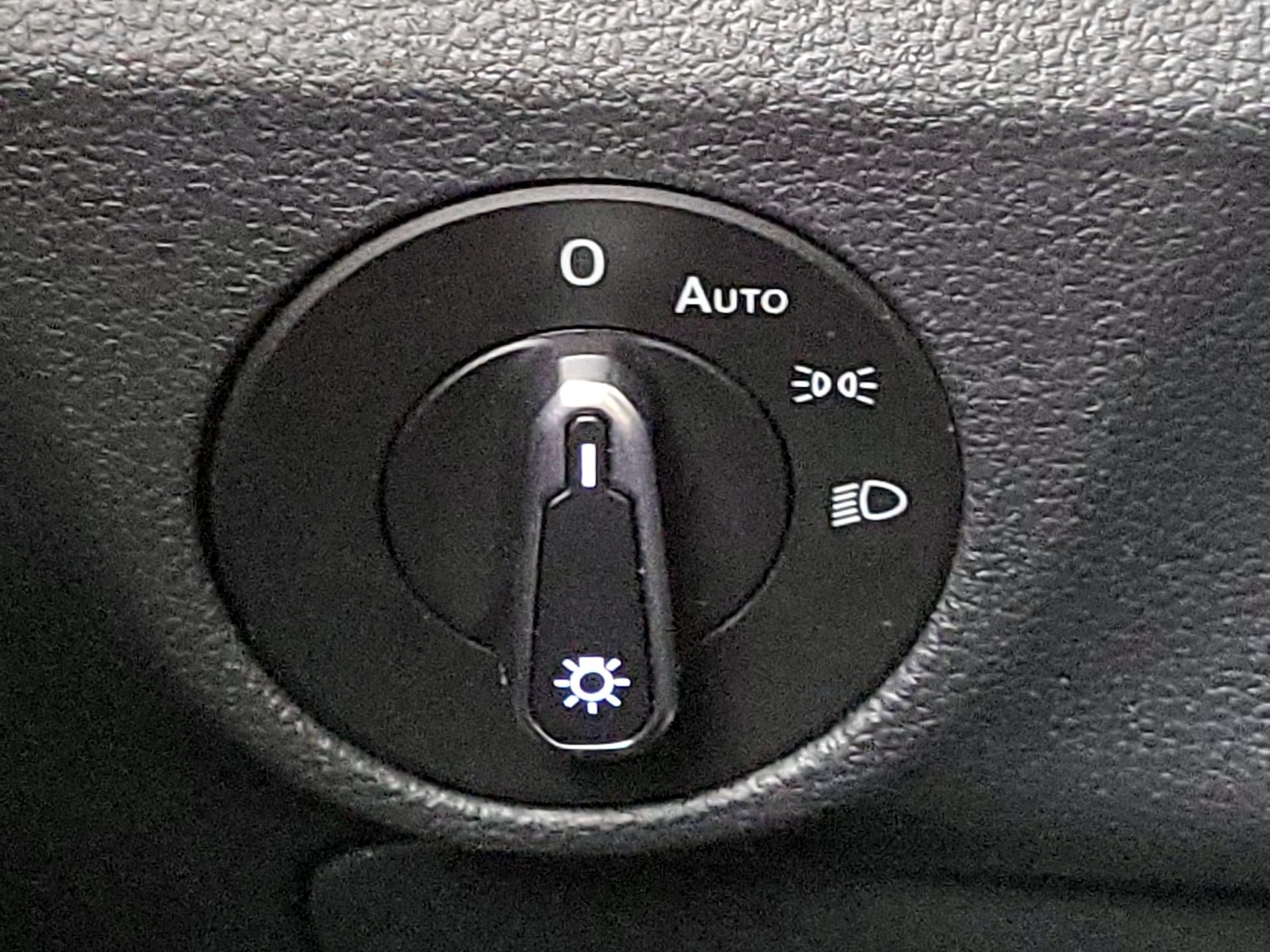 2025 Volkswagen Jetta S - Photo 14