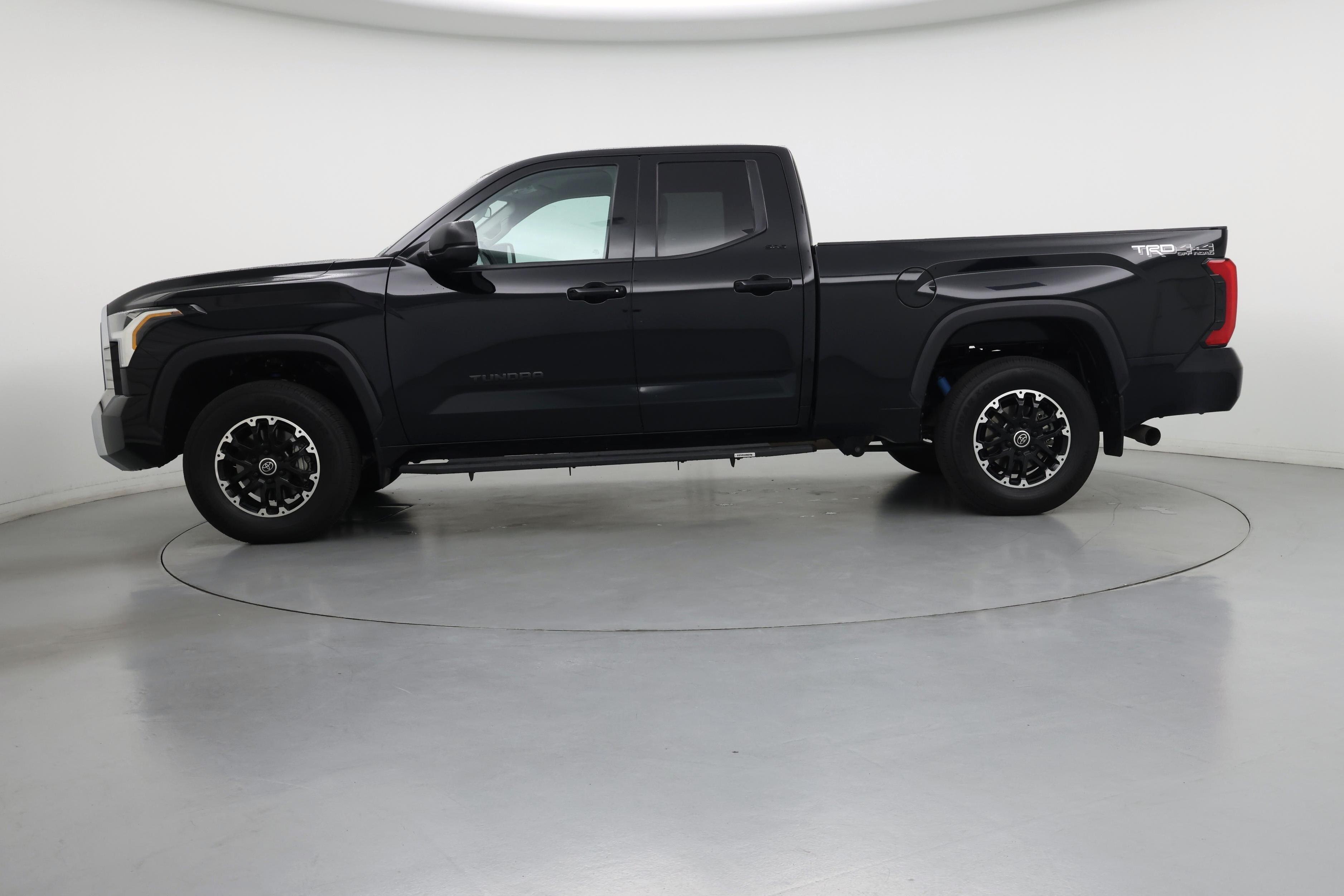 Thumbnail: 2023 Toyota Tundra - 3