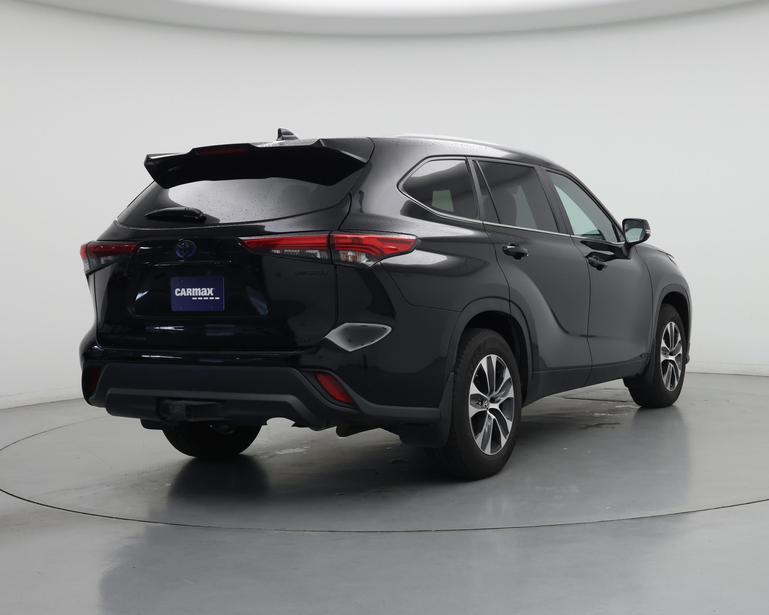 Thumbnail: 2023 Toyota Highlander - 8