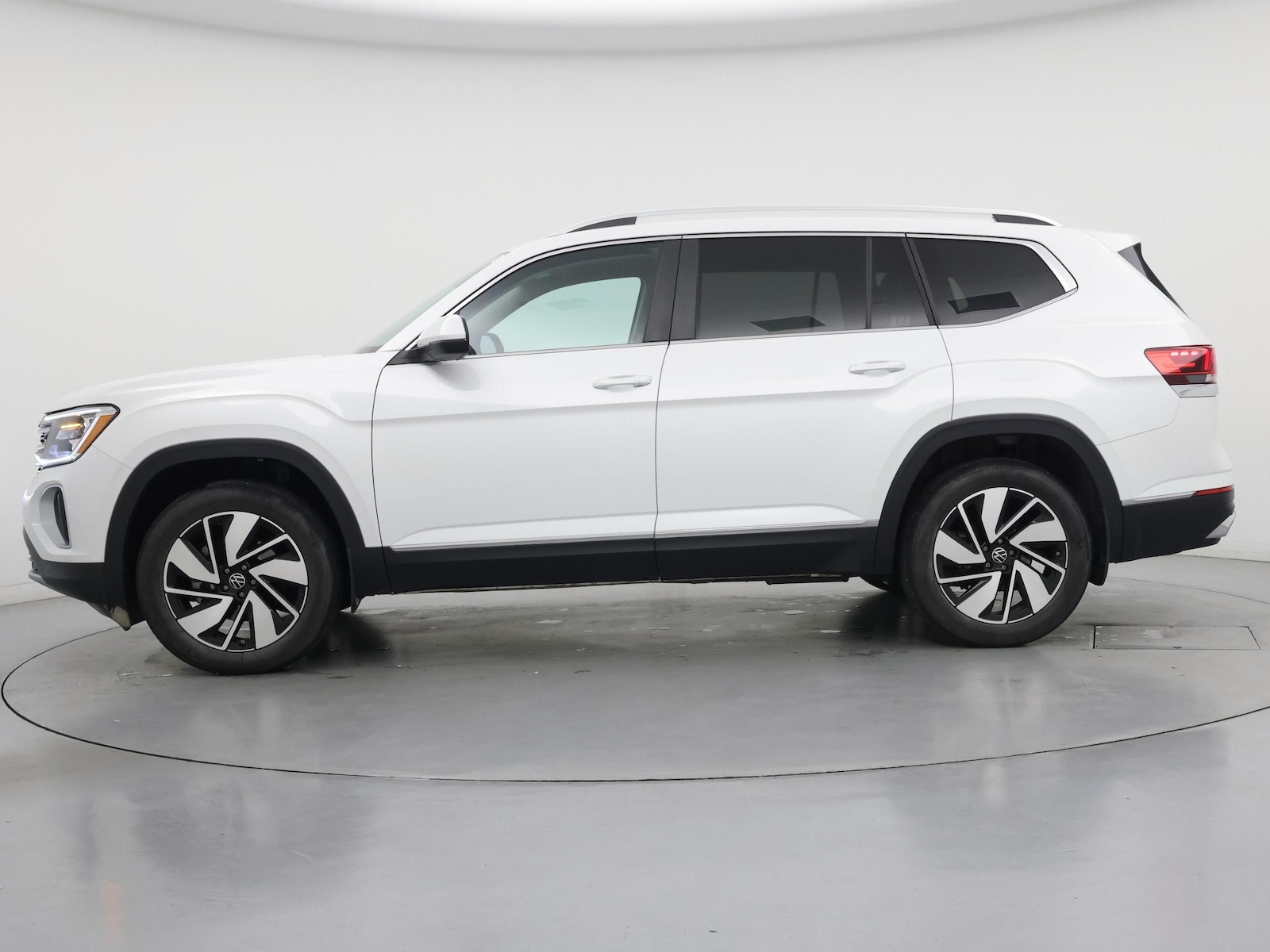 2024 Volkswagen Atlas SEL - Photo 4