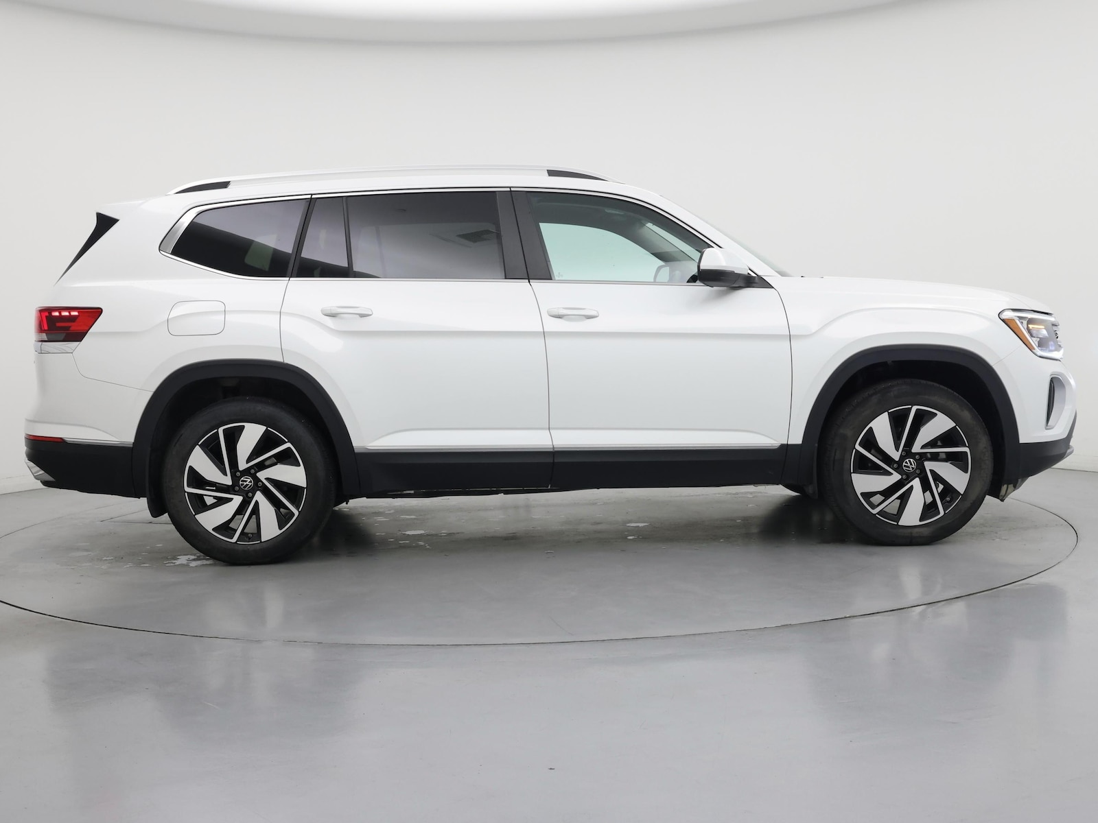 2024 Volkswagen Atlas SEL - Photo 8
