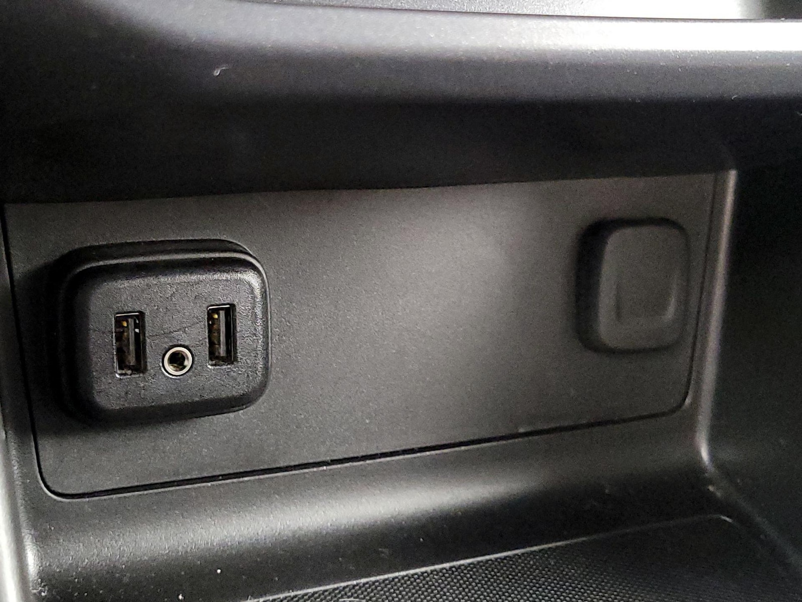 2022 GMC Canyon Elevation Standard - Photo 19