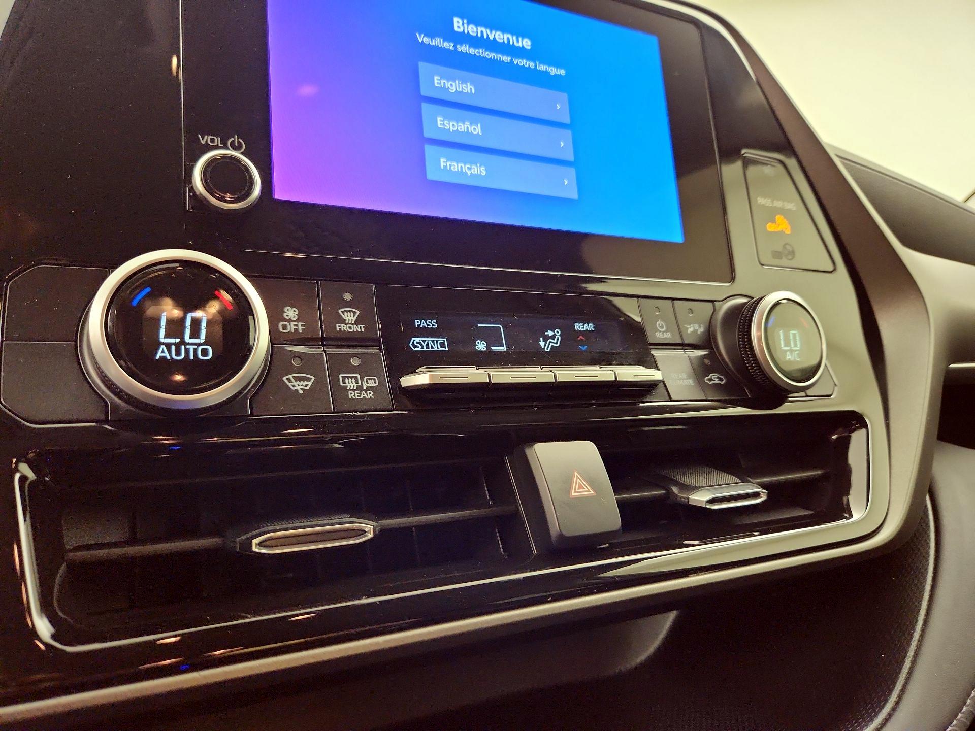Thumbnail: 2025 Toyota Highlander - 16