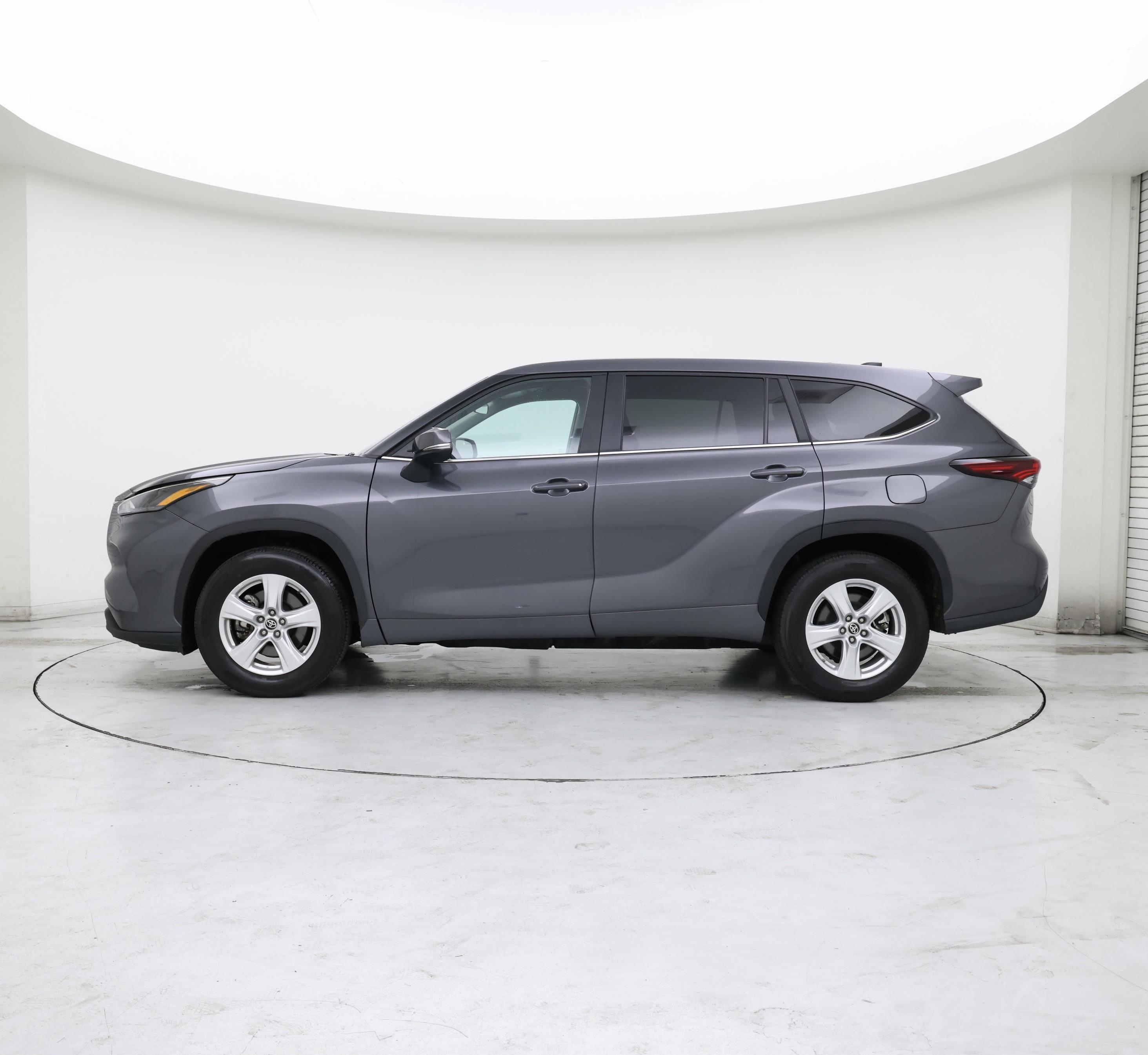 Thumbnail: 2025 Toyota Highlander - 3