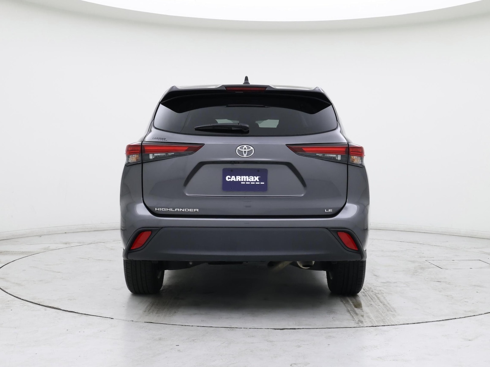 2025 Toyota Highlander LE - Photo 7