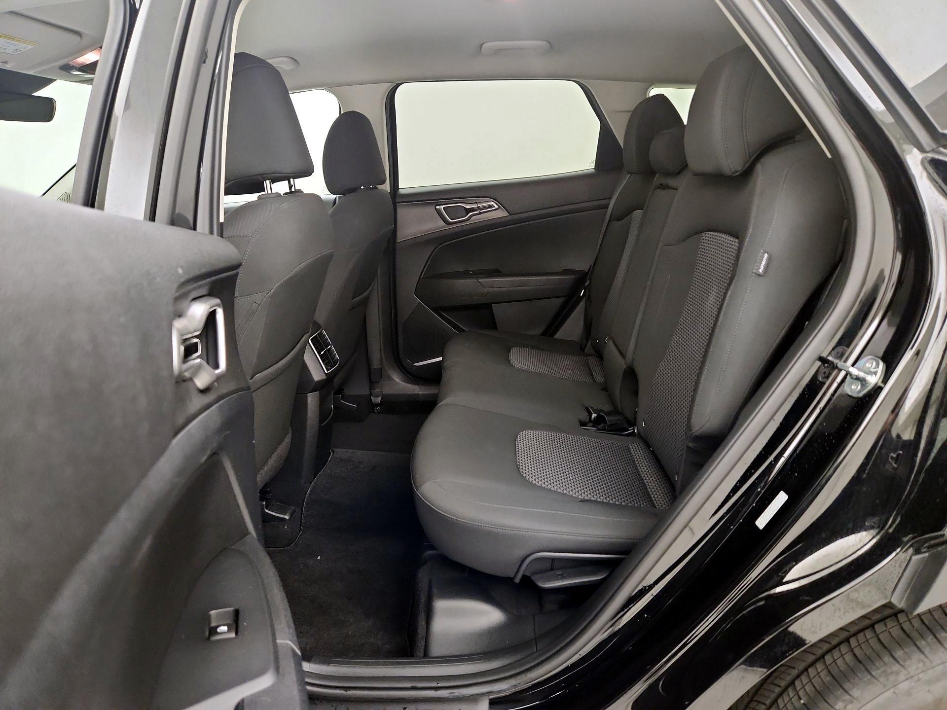 Thumbnail: 2025 Kia Sportage - 19