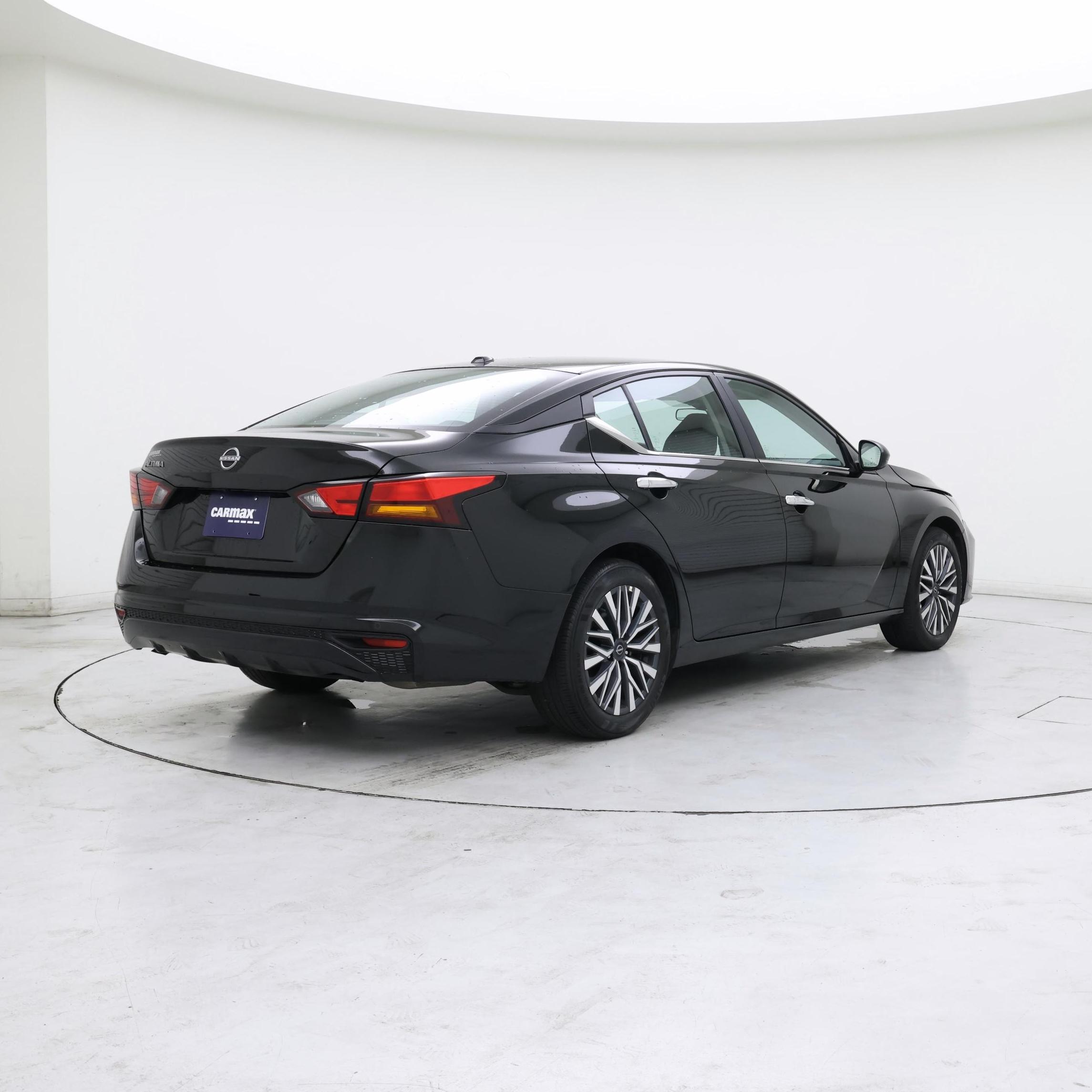 Thumbnail: 2025 Nissan Altima - 8