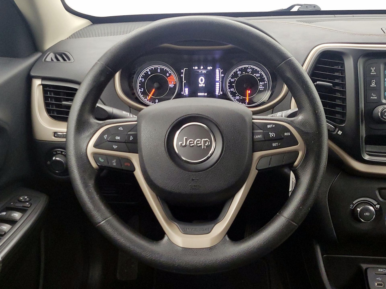 2016 Jeep Cherokee Sport - Photo 11