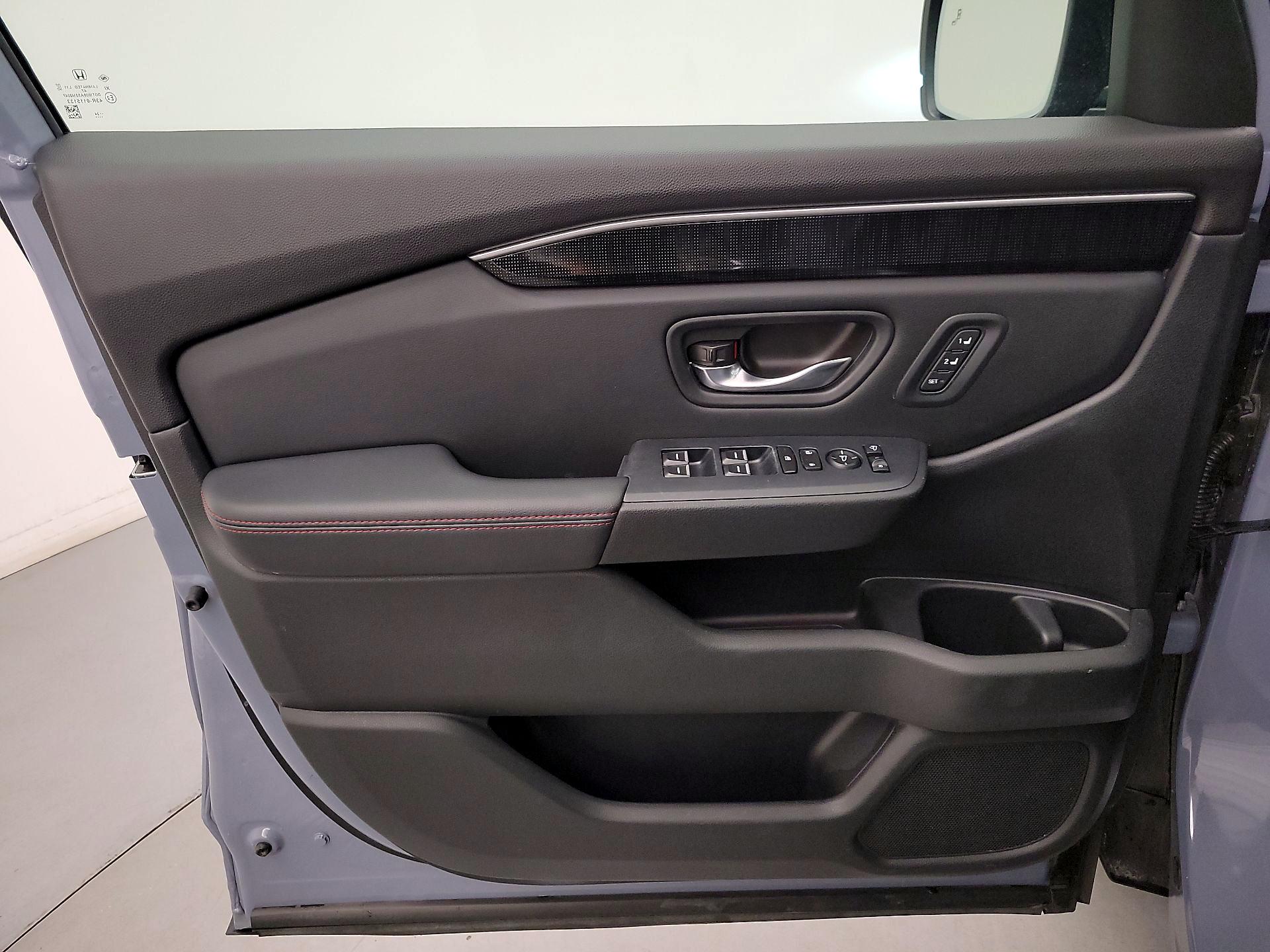 Thumbnail: 2025 Honda Pilot - 12