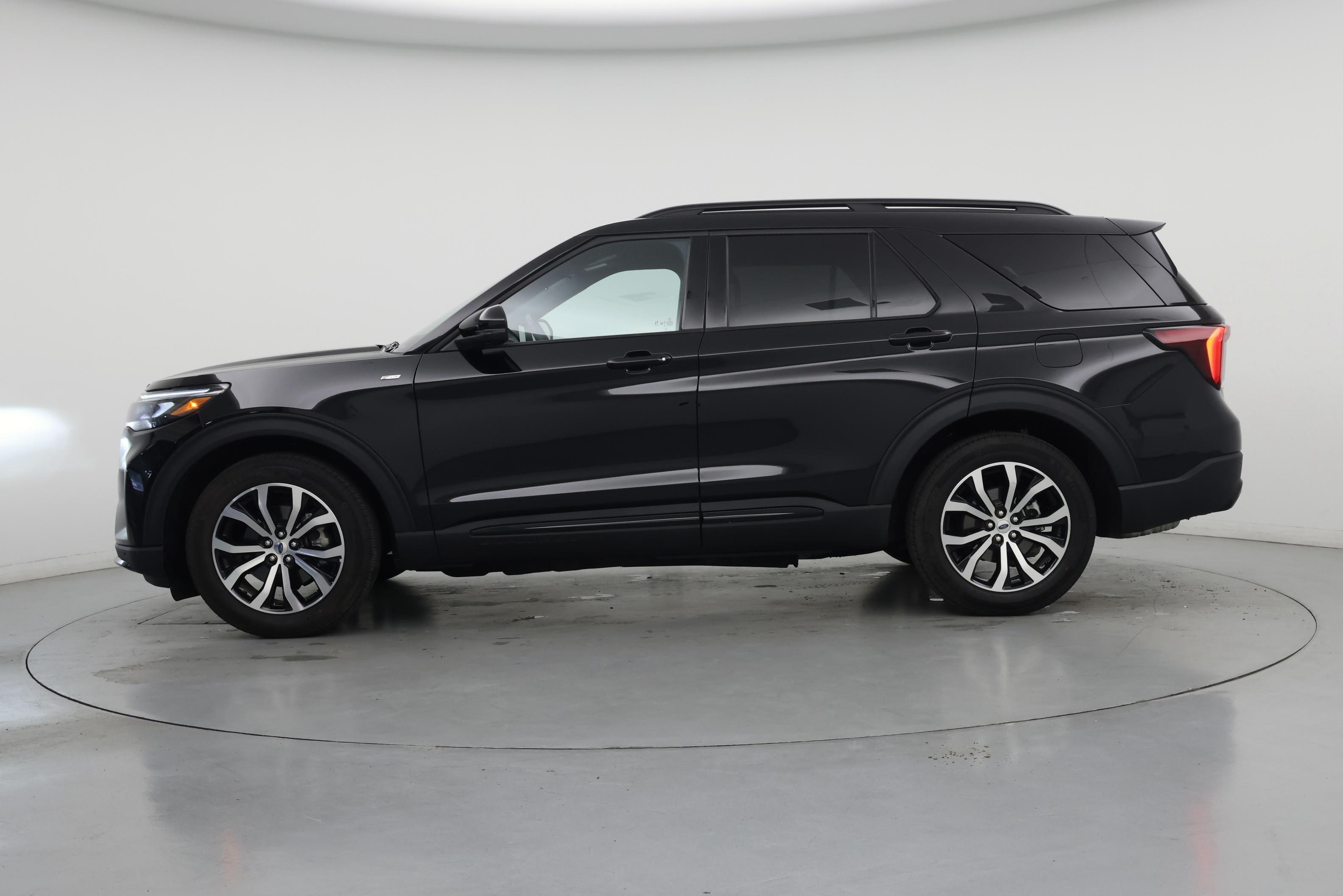 Thumbnail: 2025 Ford Explorer - 3