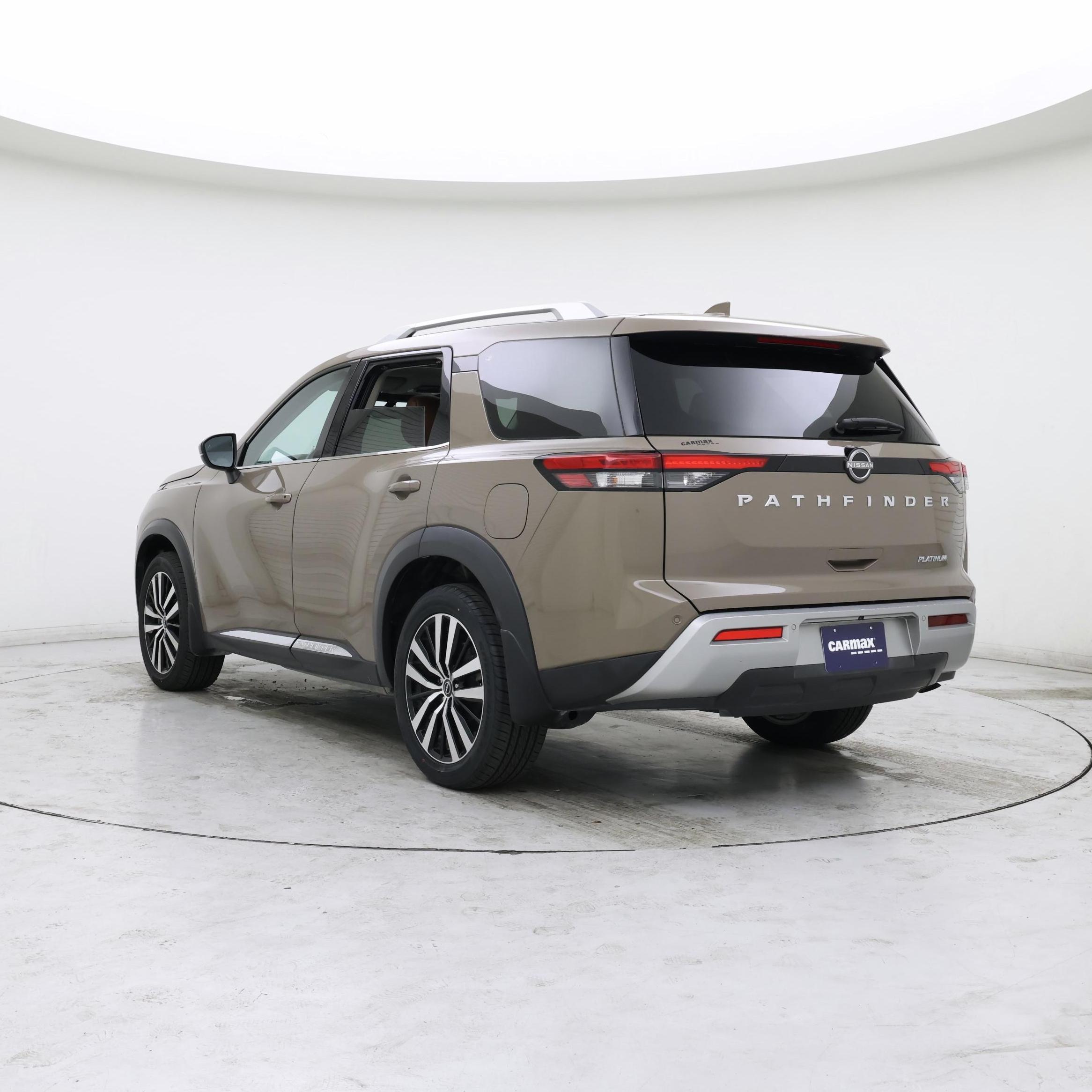 Thumbnail: 2024 Nissan Pathfinder - 2