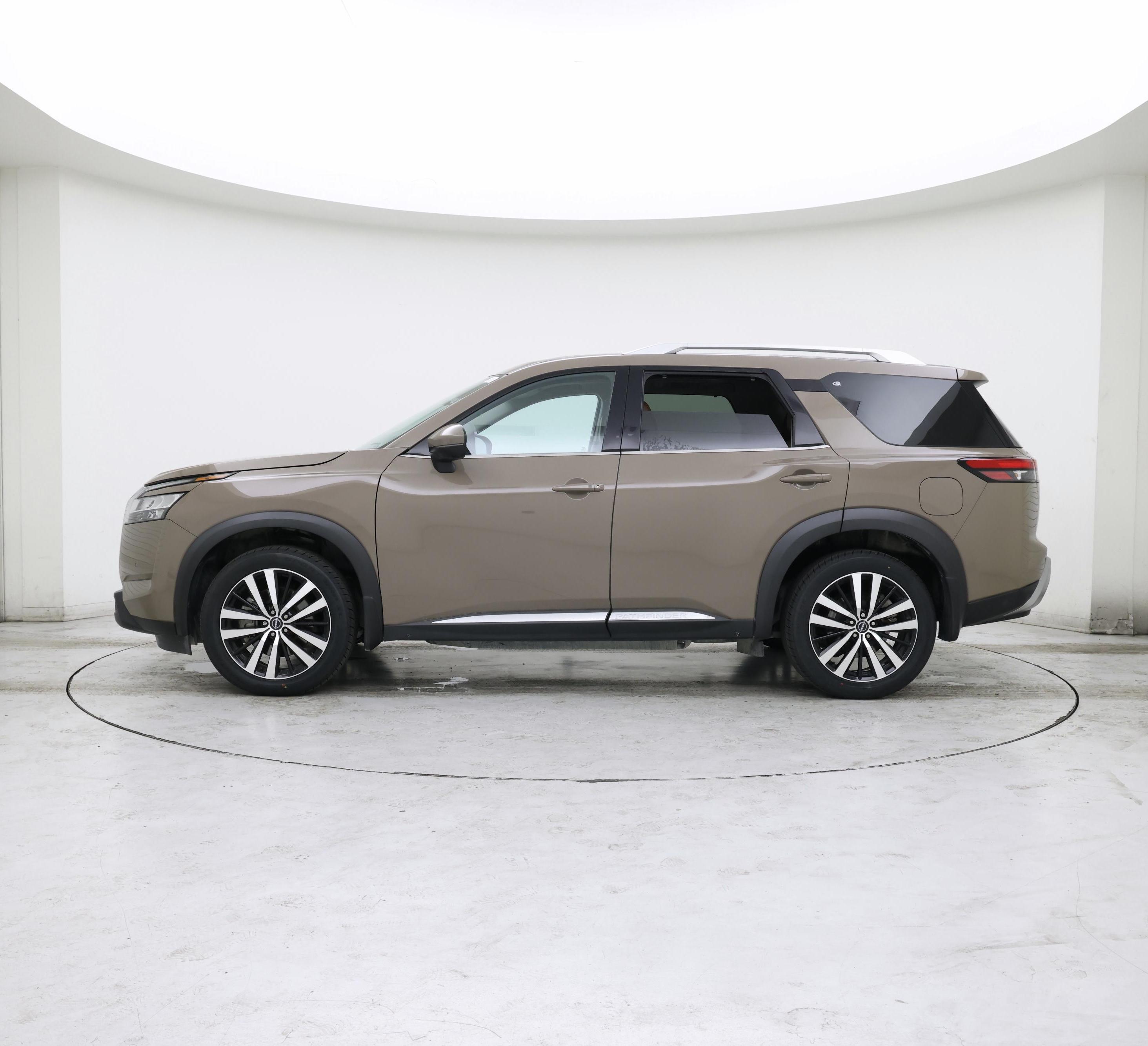 Thumbnail: 2024 Nissan Pathfinder - 3
