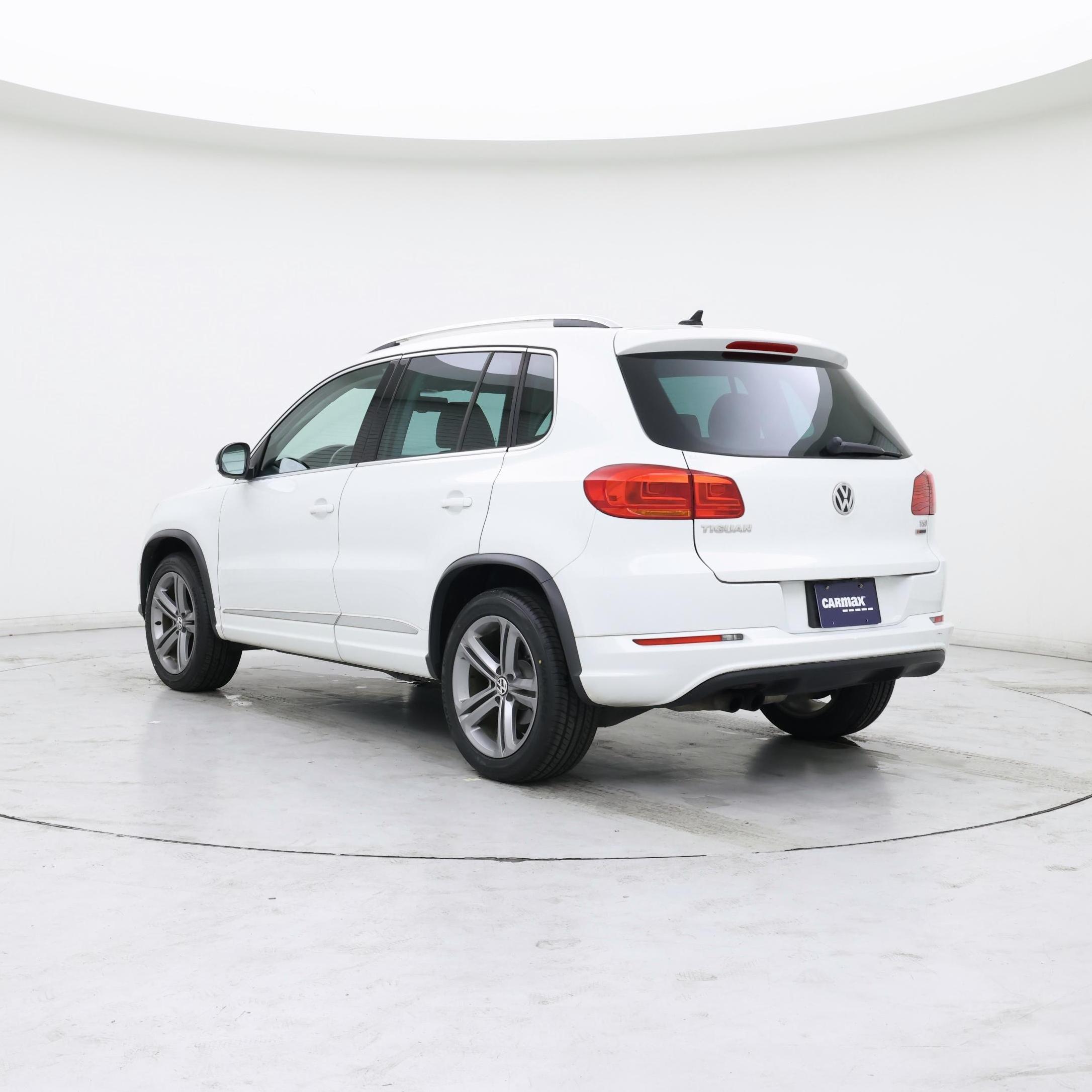 Thumbnail: 2017 Volkswagen Tiguan - 2