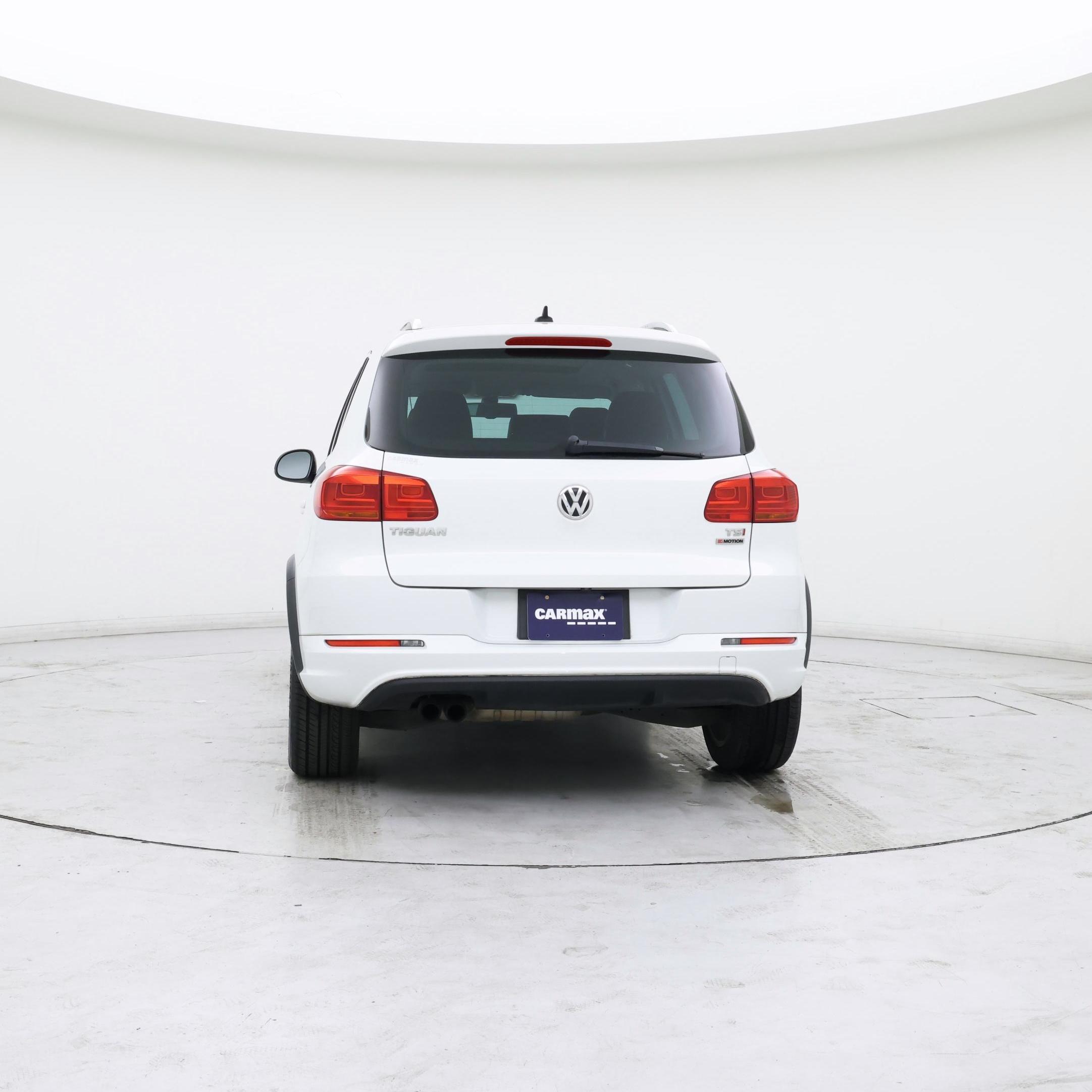 Thumbnail: 2017 Volkswagen Tiguan - 6