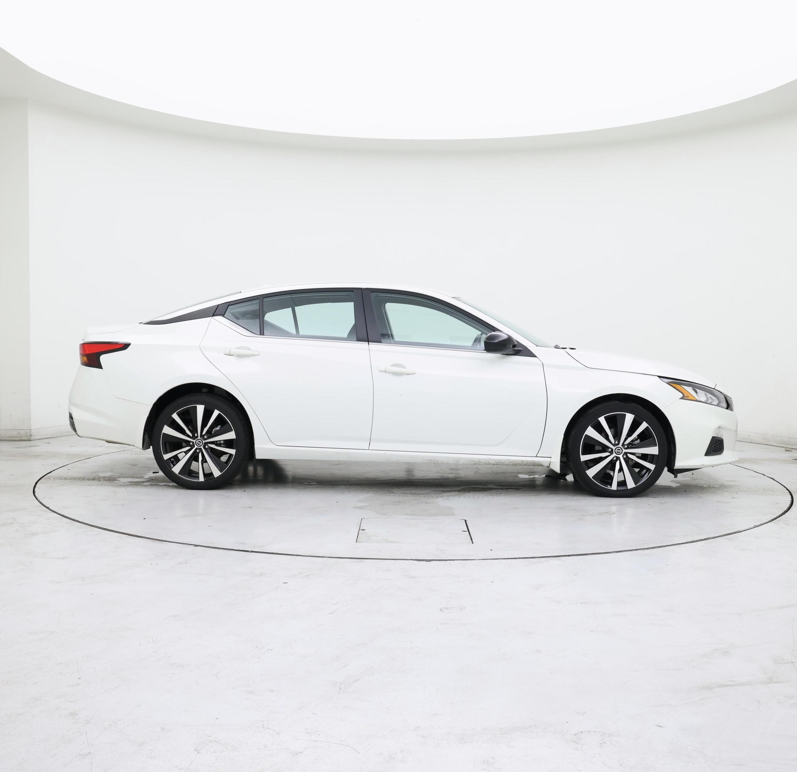 Thumbnail: 2022 Nissan Altima - 7