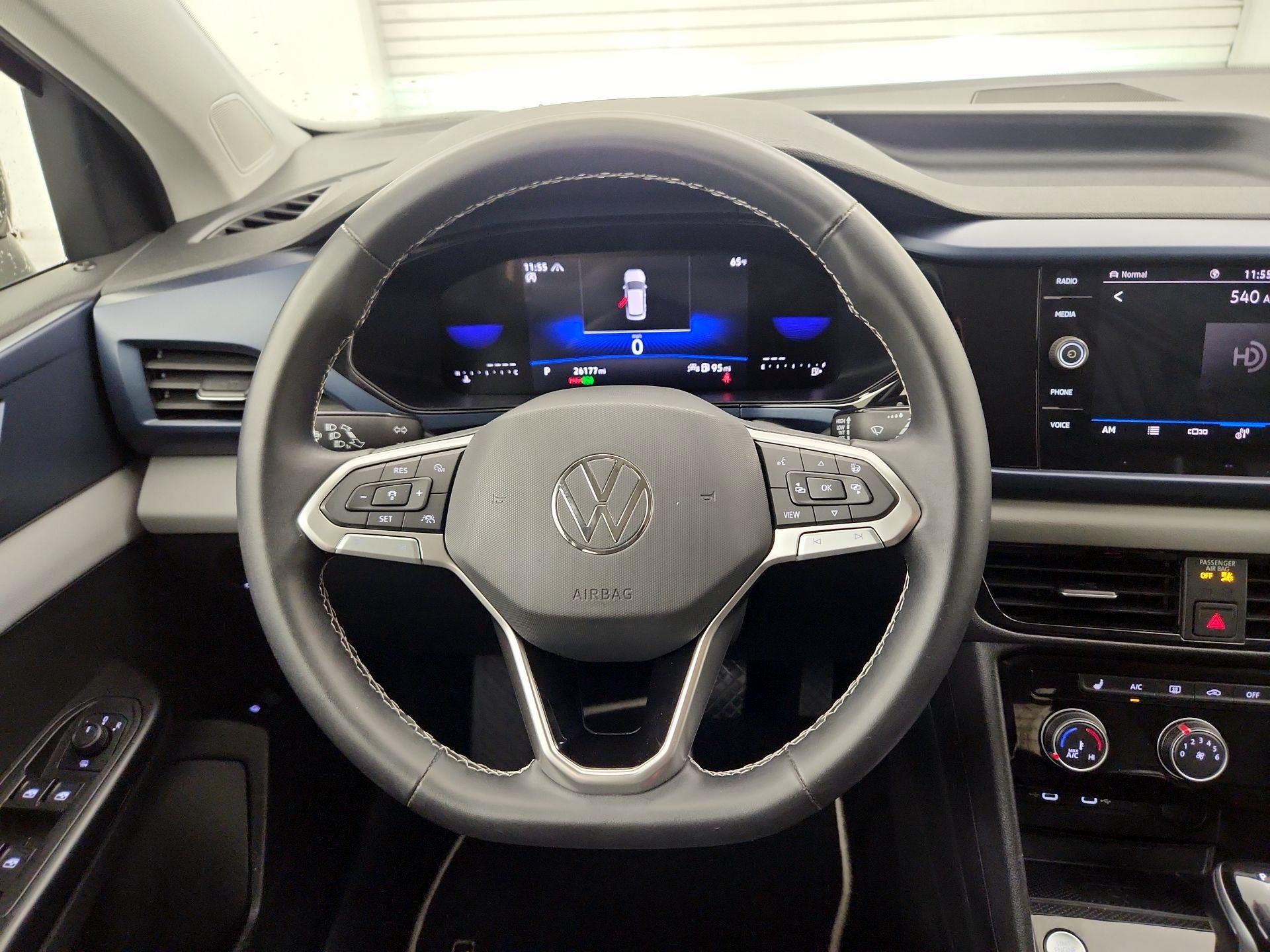 Thumbnail: 2023 Volkswagen Taos - 10