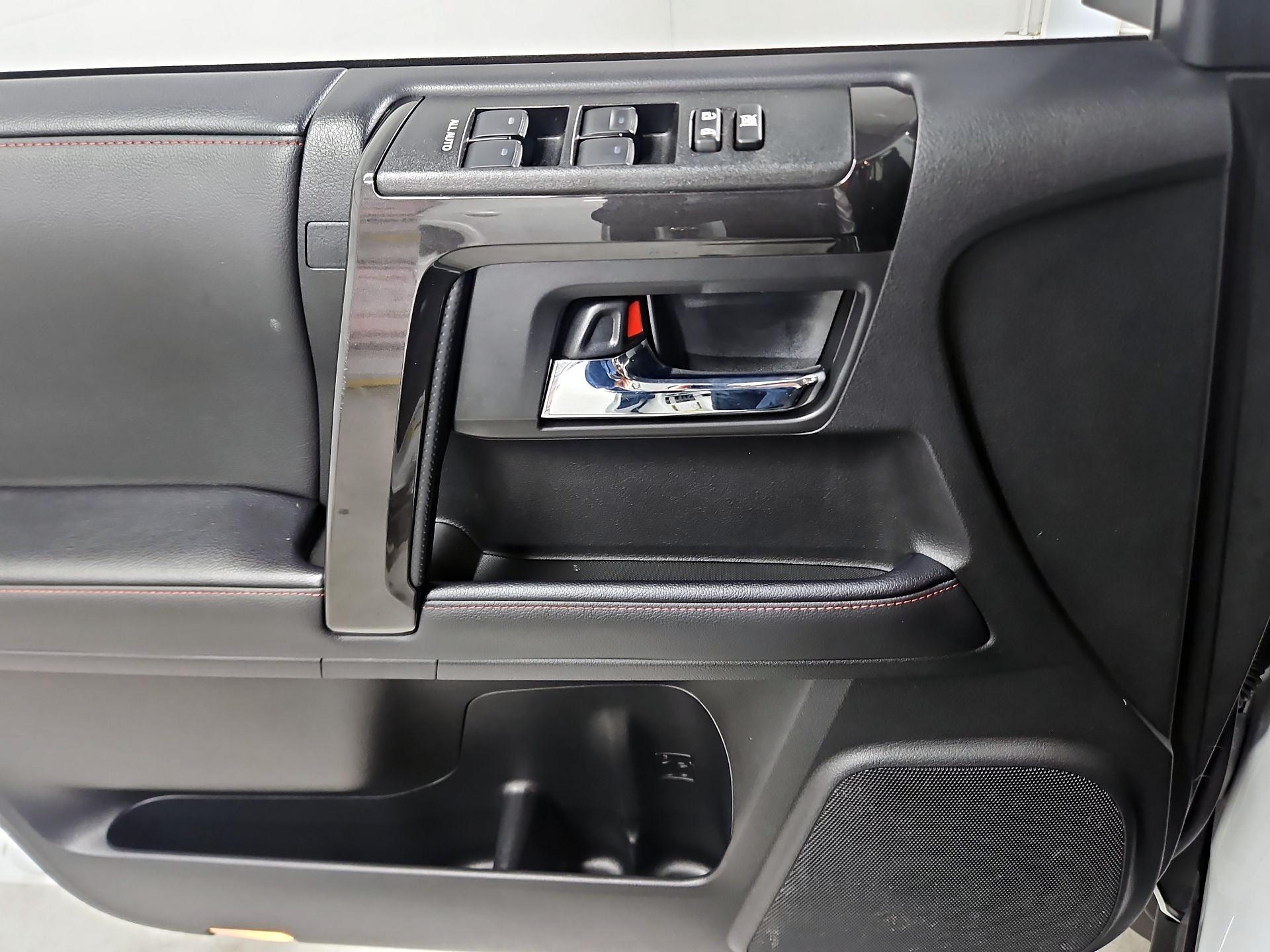 Thumbnail: 2024 Toyota 4Runner - 12