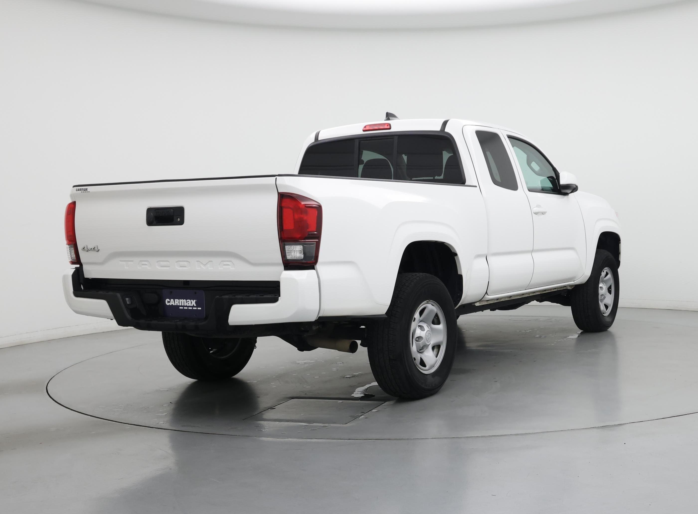 Thumbnail: 2022 Toyota Tacoma - 8