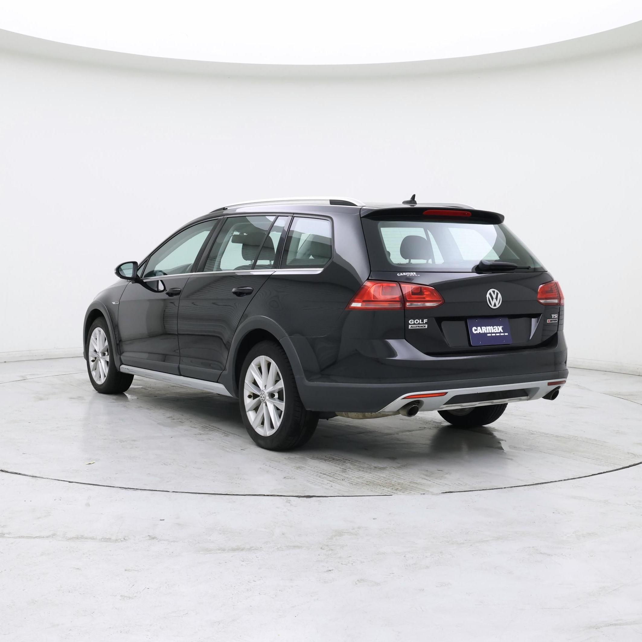 Thumbnail: 2017 Volkswagen Golf - 2