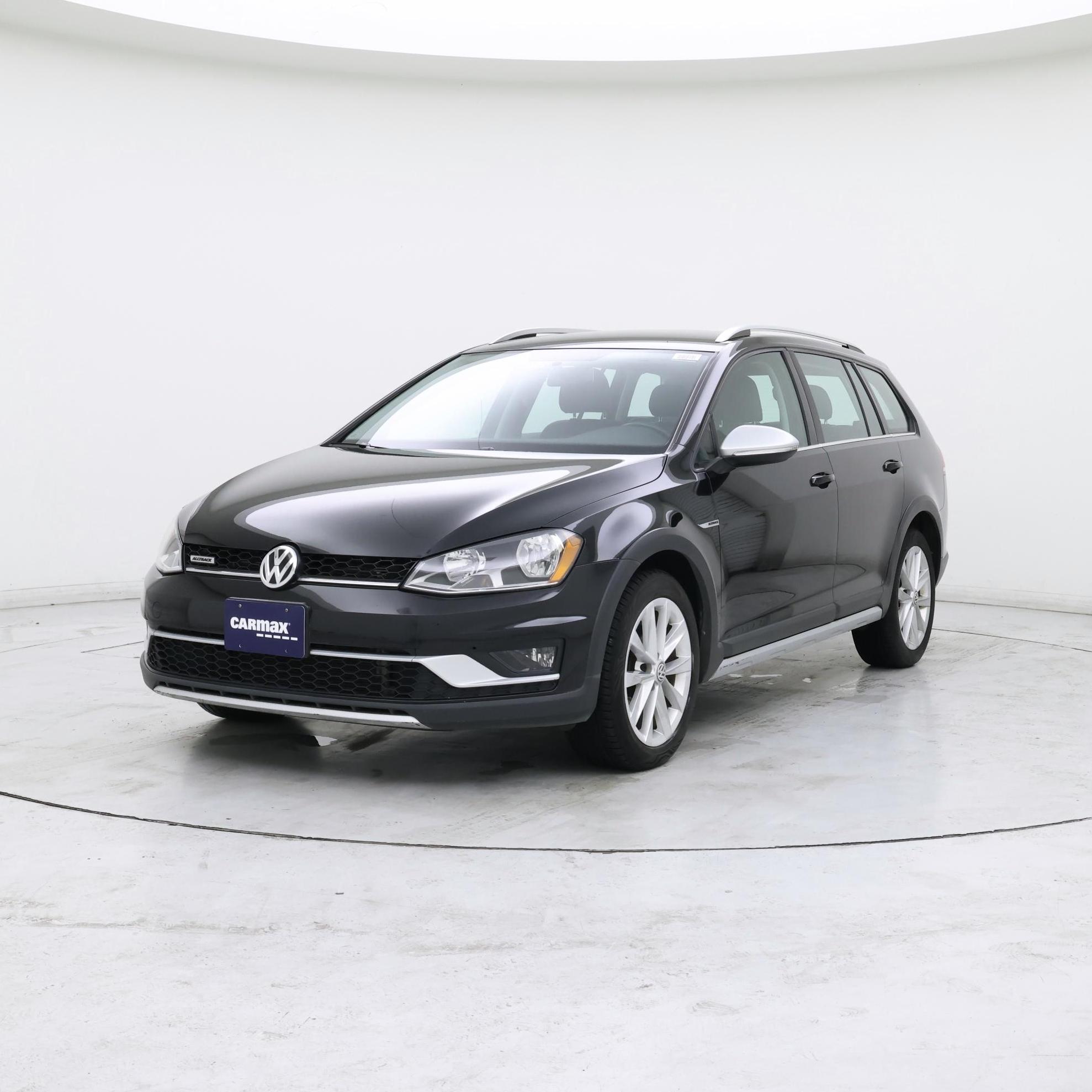Thumbnail: 2017 Volkswagen Golf - 4