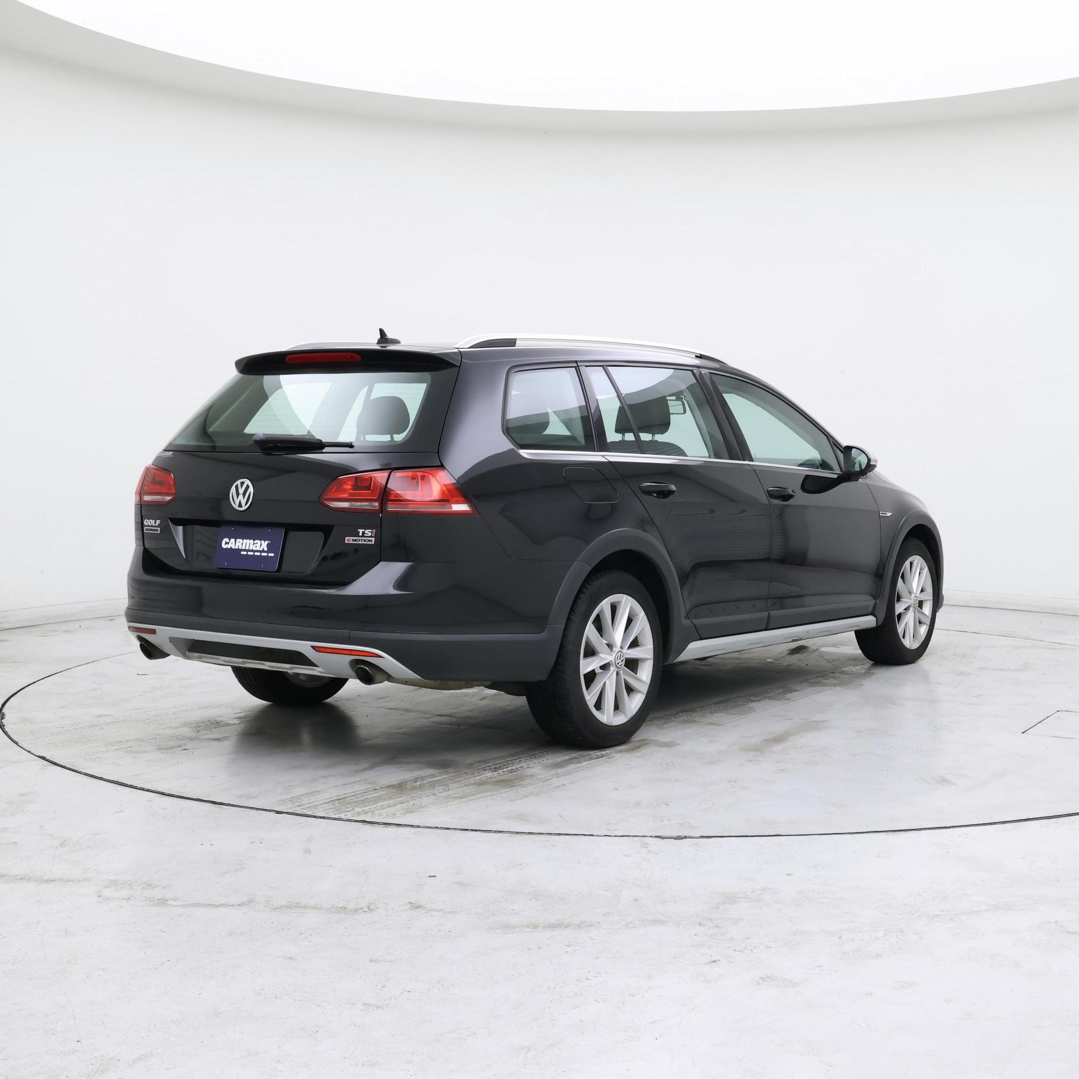 Thumbnail: 2017 Volkswagen Golf - 8