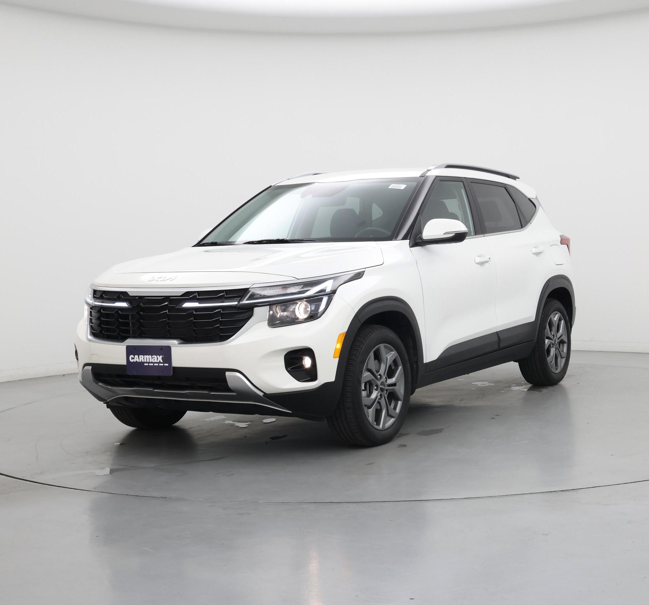 Thumbnail: 2024 Kia Seltos - 4