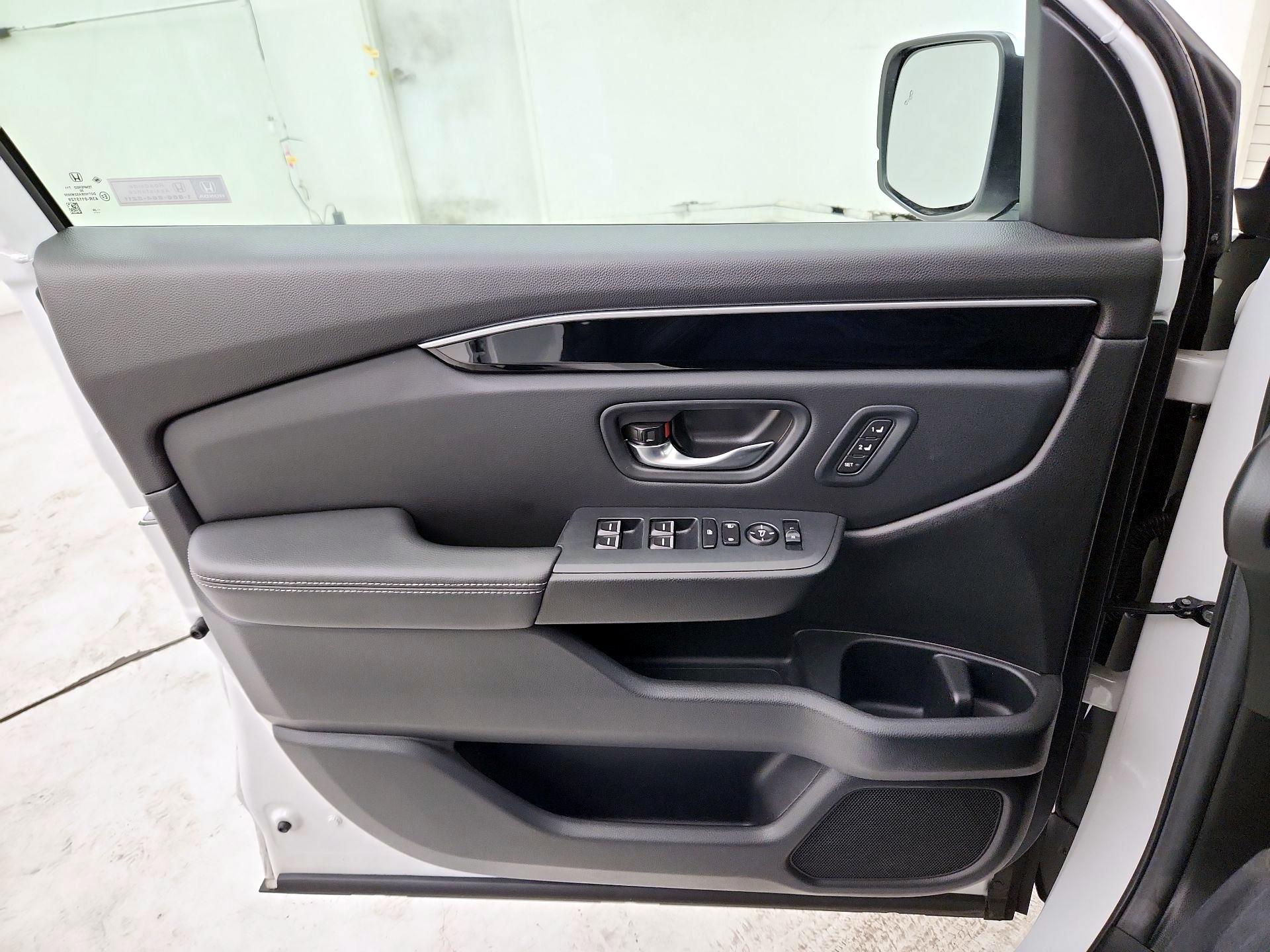 Thumbnail: 2025 Honda Pilot - 12