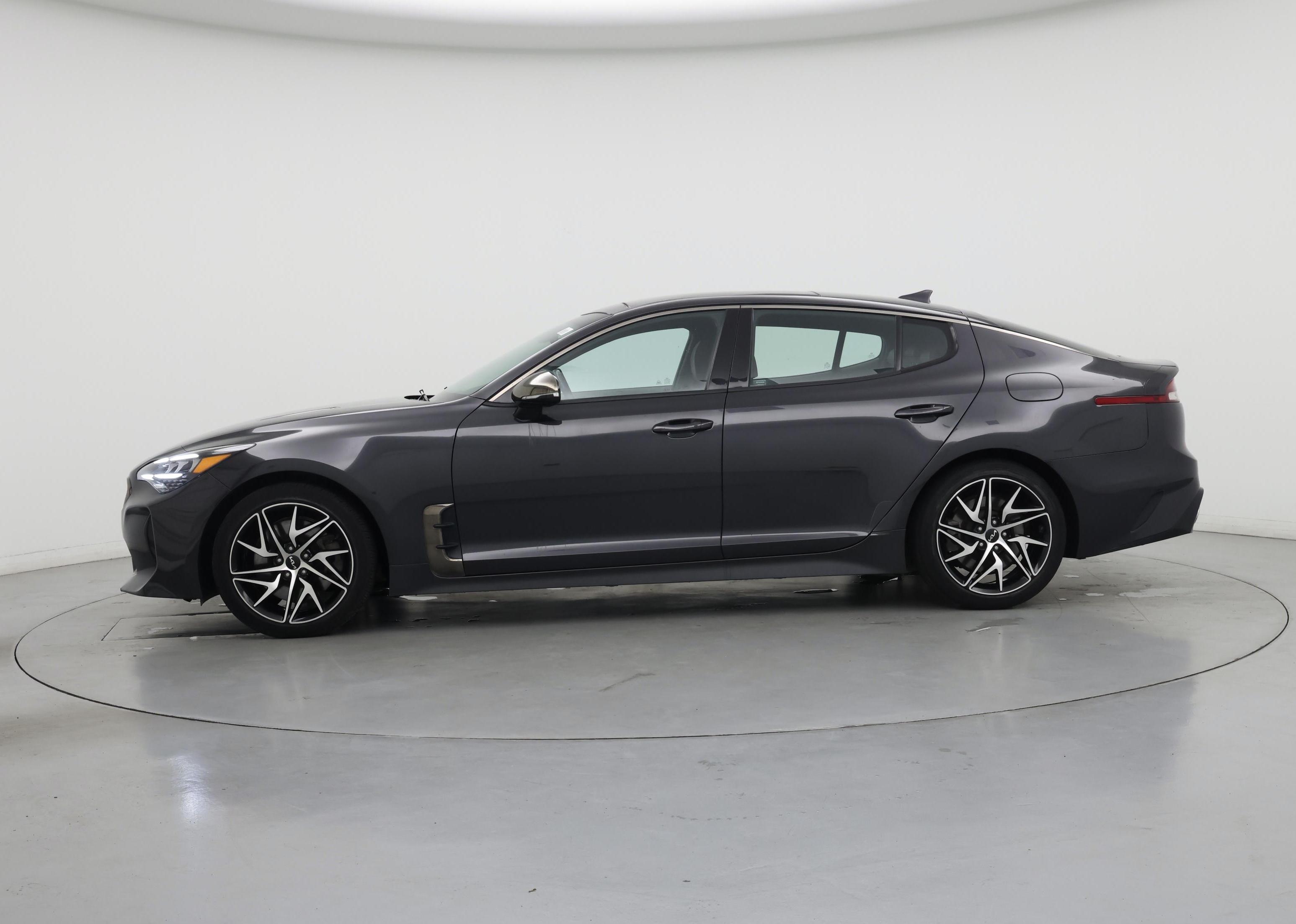 Thumbnail: 2022 Kia Stinger - 3