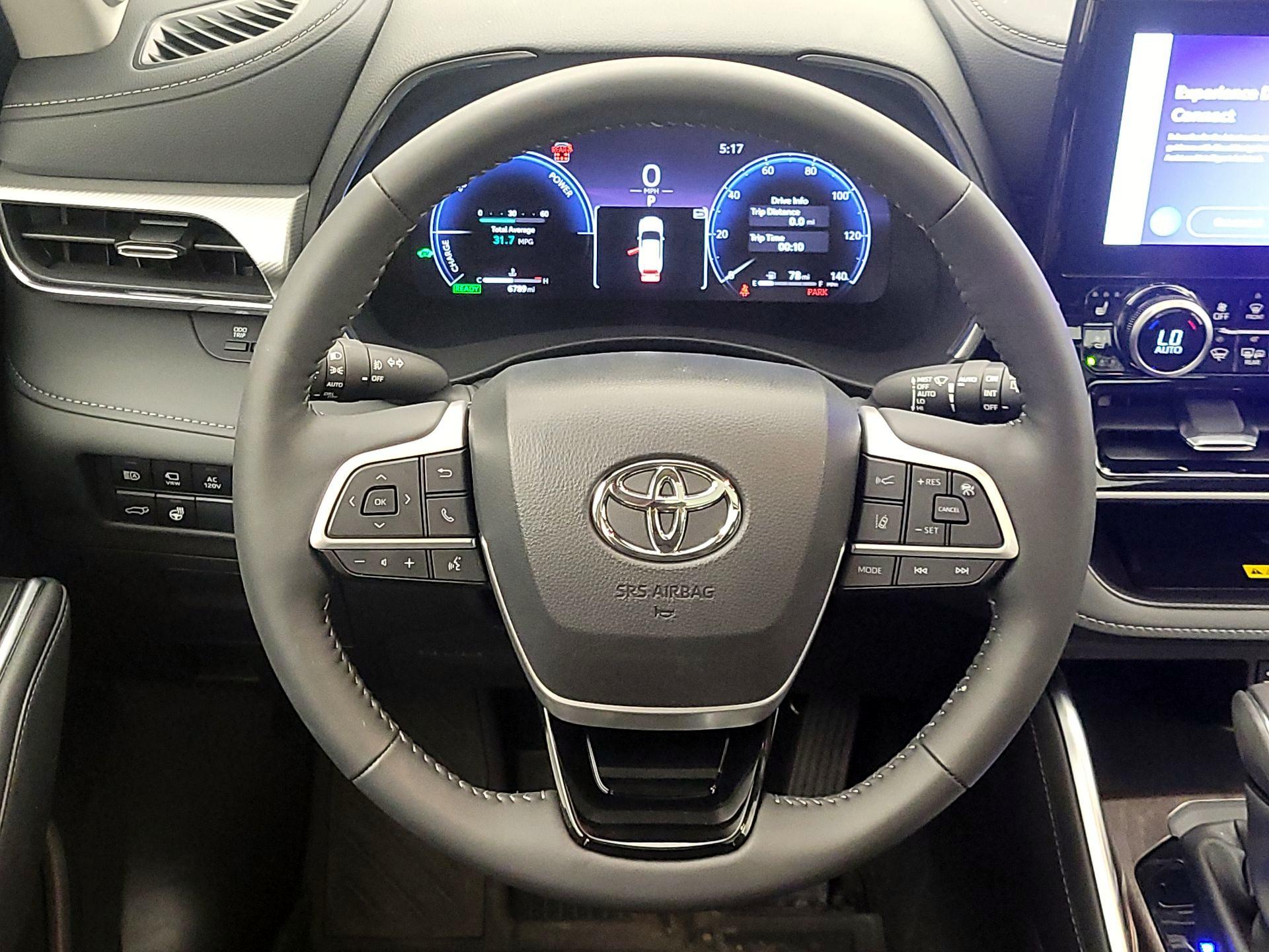 Thumbnail: 2025 Toyota Highlander - 10